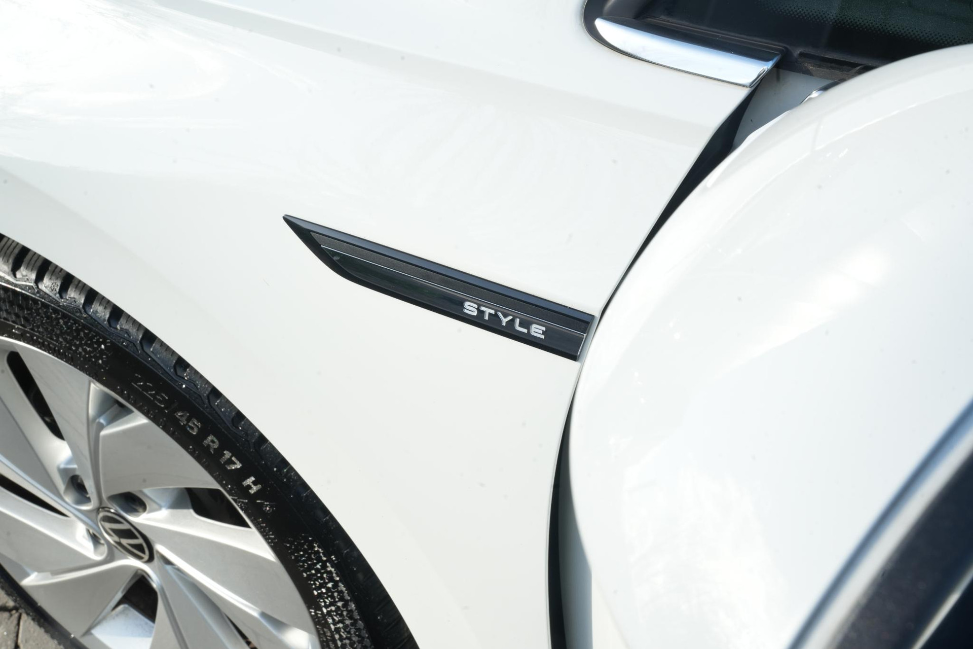 Volkswagen Golf 1.5 TSI Style 2022 Pure white 11