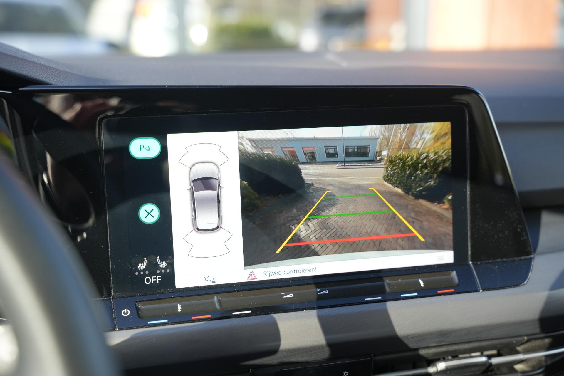 Volkswagen Golf 1.5 TSI Style 2022 Pure white 23