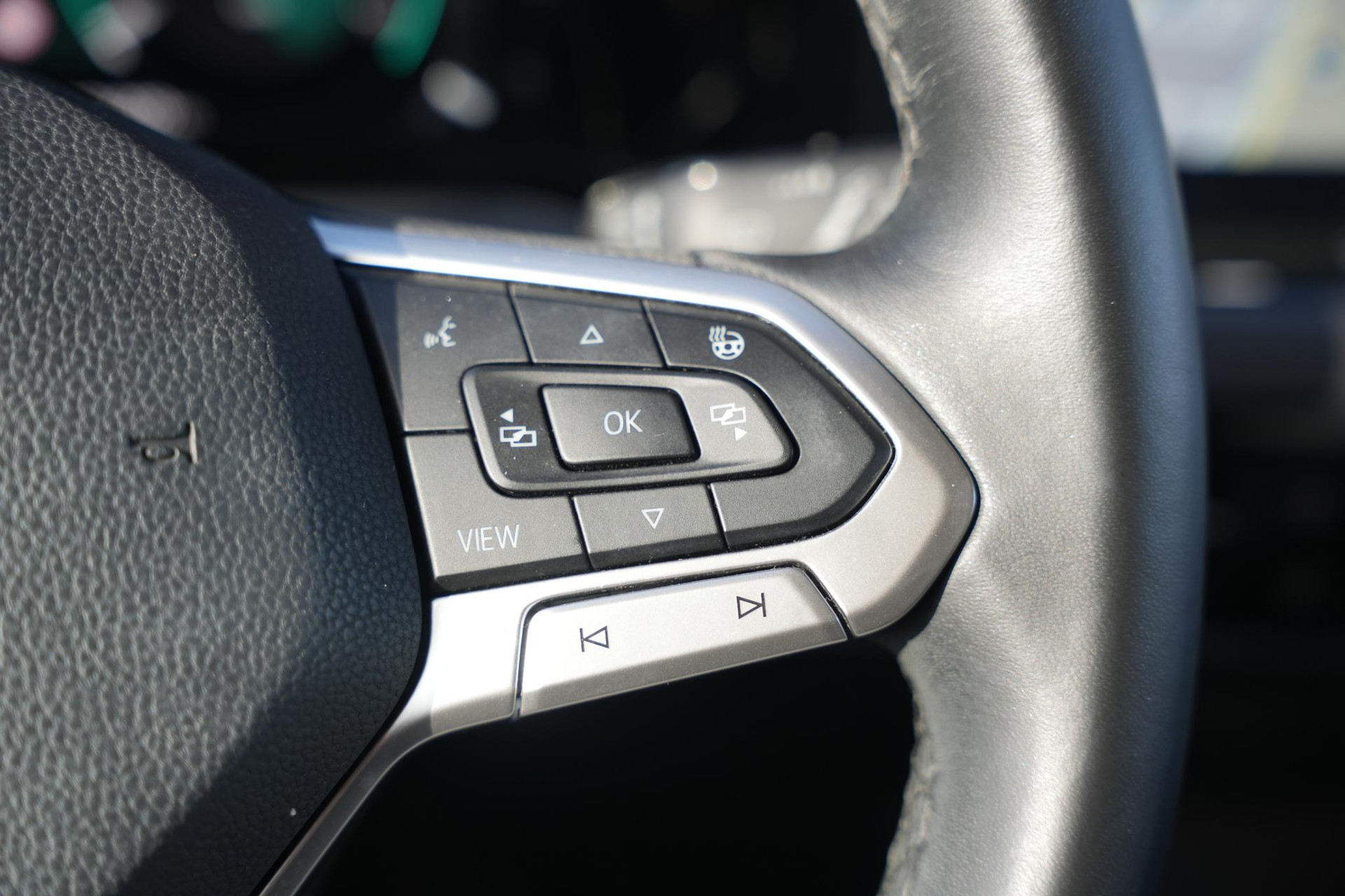 Volkswagen Golf 1.5 TSI Style 2022 Pure white 32