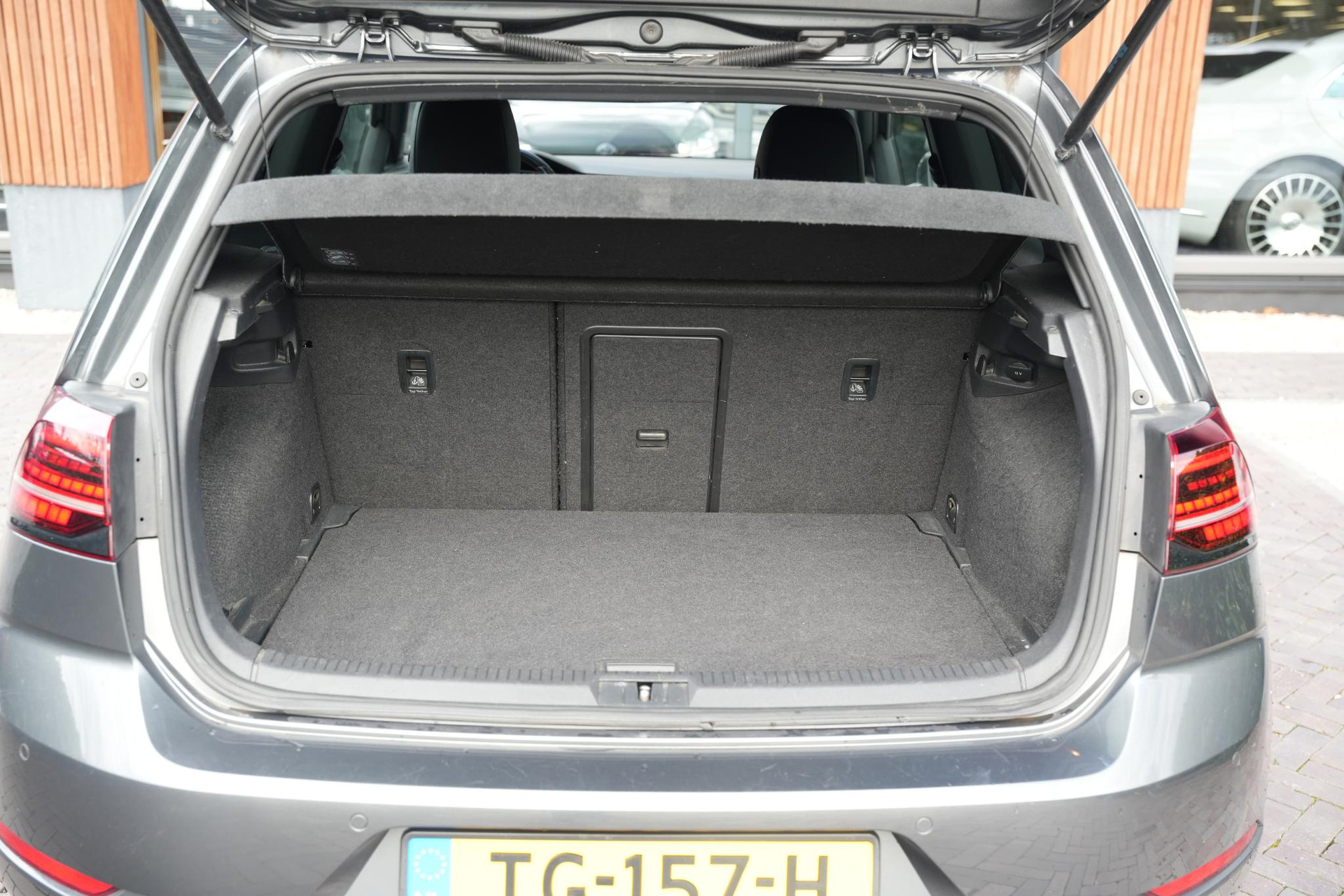 Volkswagen Golf 2.0 TSI GTI Performance 2017 Metallic indium grey (X3X3) 12