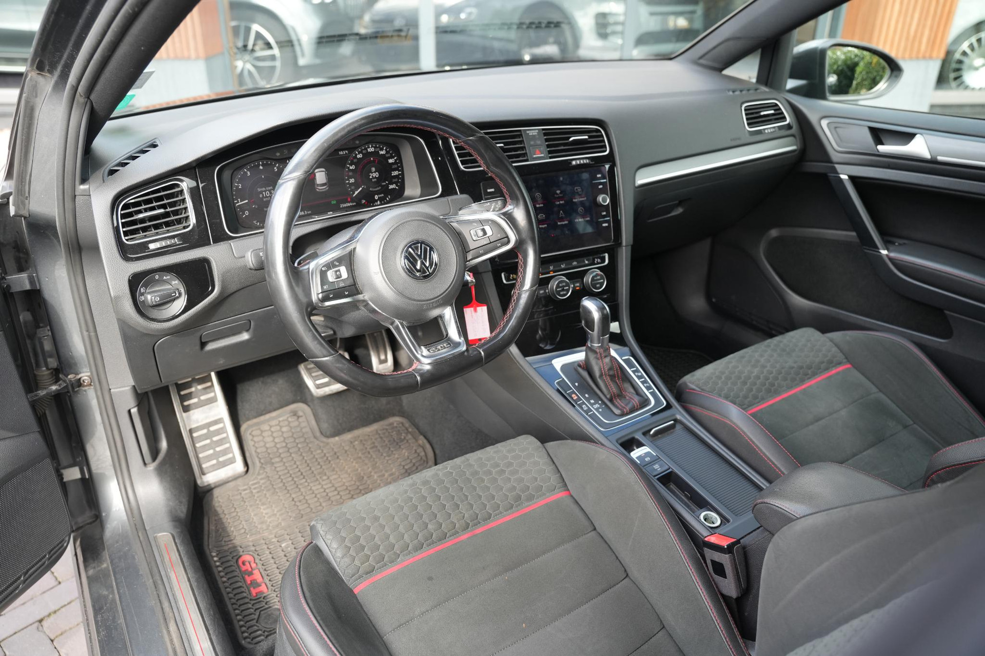 Volkswagen Golf 2.0 TSI GTI Performance 2017 Metallic indium grey (X3X3) 2