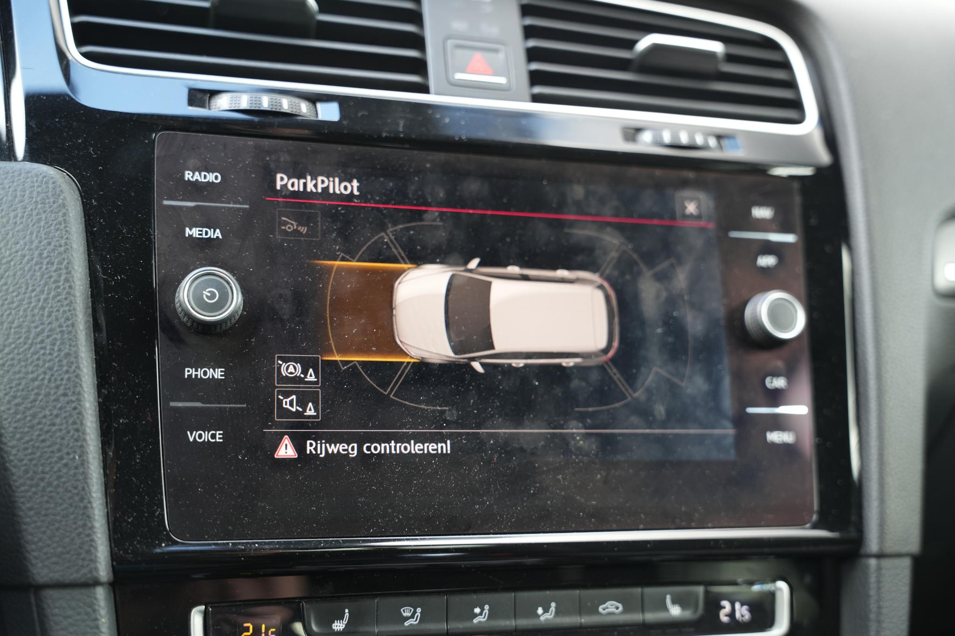 Volkswagen Golf 2.0 TSI GTI Performance 2017 Metallic indium grey (X3X3) 25