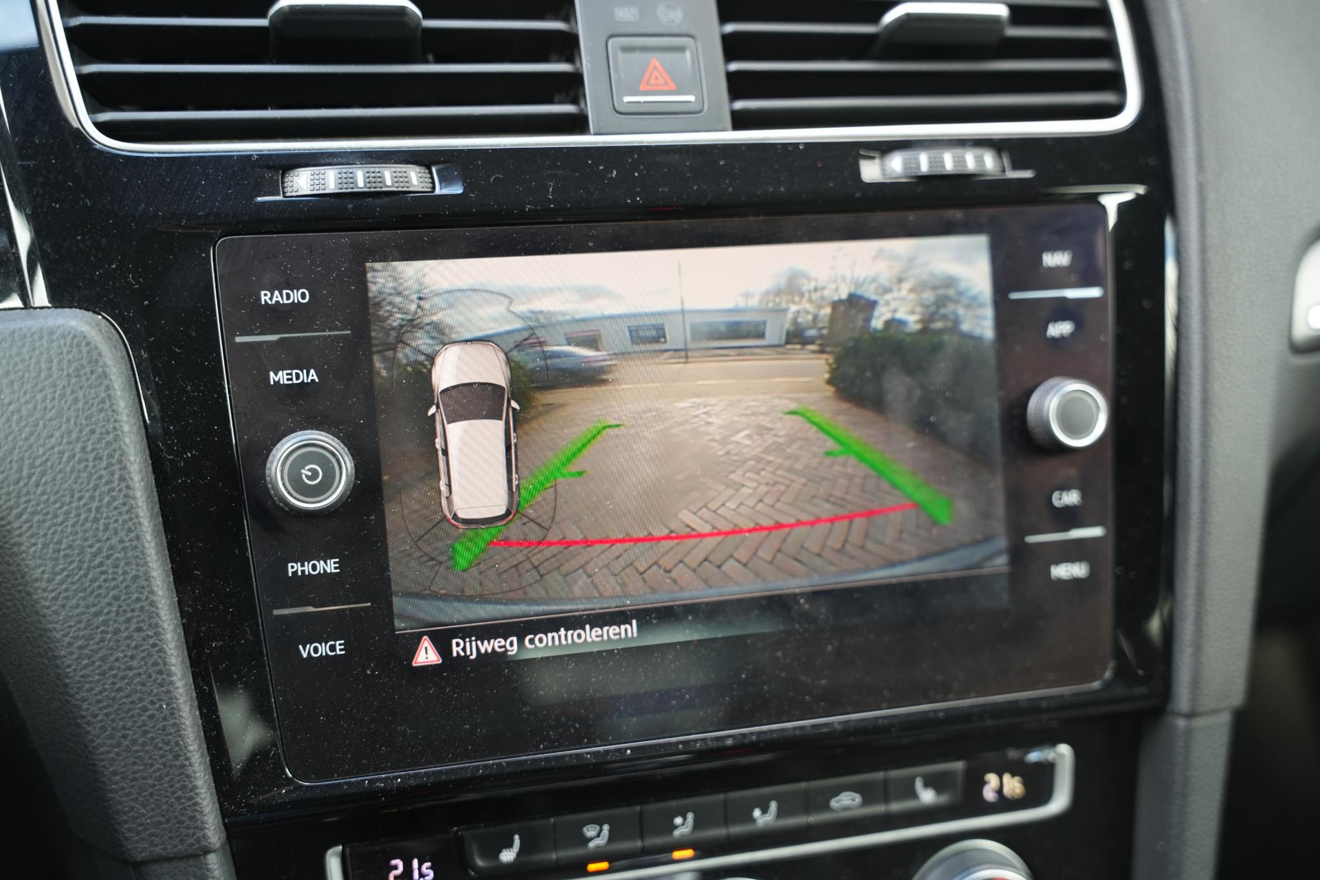 Volkswagen Golf 2.0 TSI GTI Performance 2017 Metallic indium grey (X3X3) 26