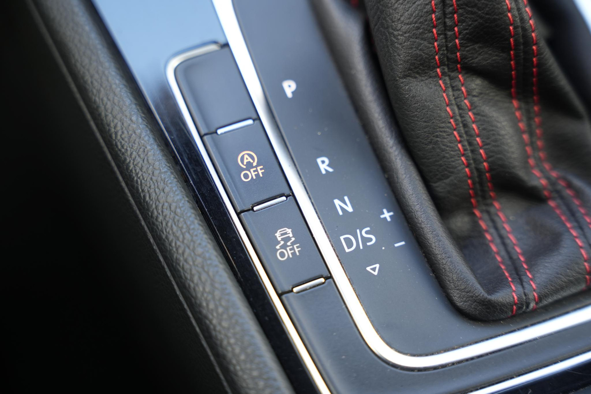 Volkswagen Golf 2.0 TSI GTI Performance 2017 Metallic indium grey (X3X3) 36