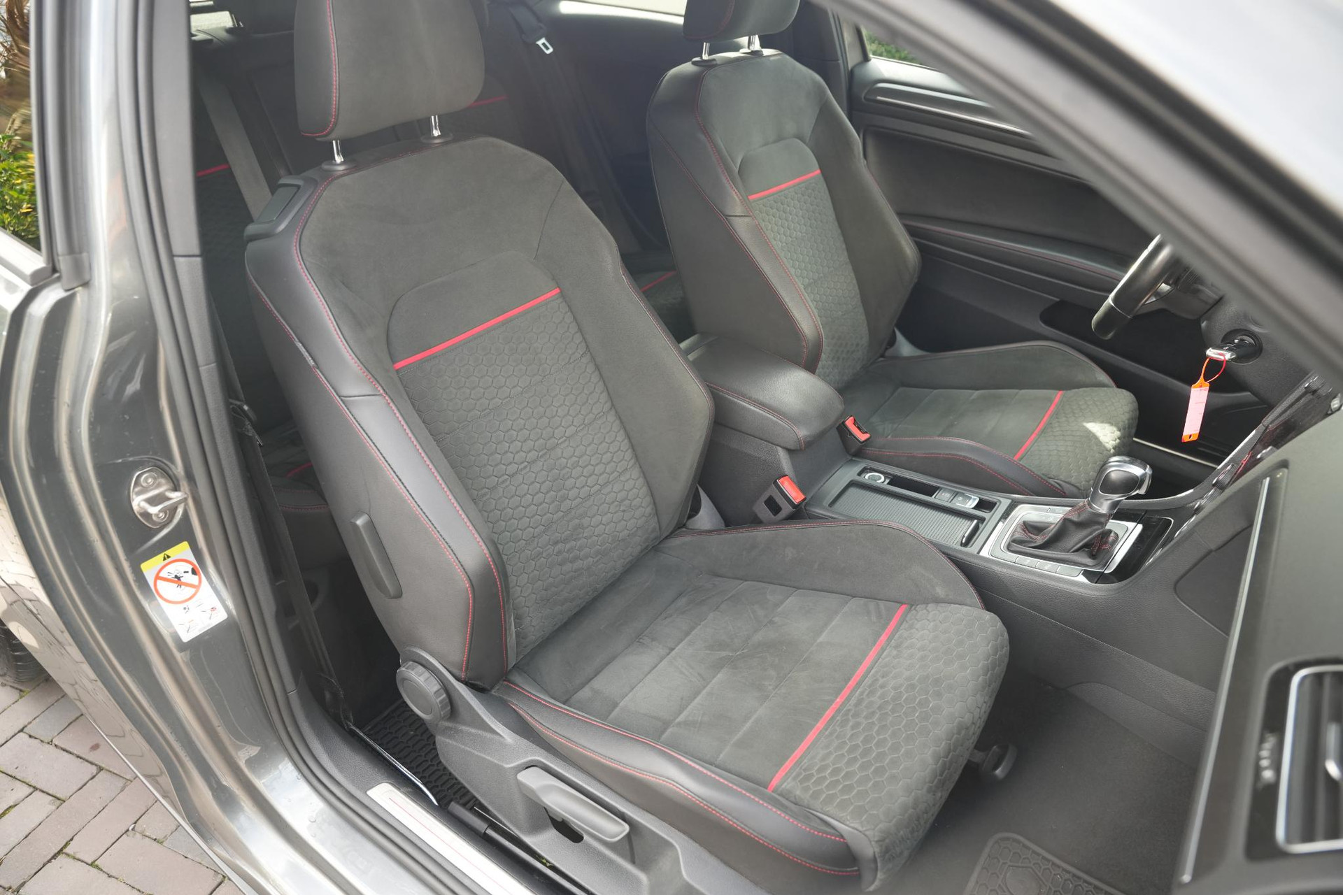 Volkswagen Golf 2.0 TSI GTI Performance 2017 Metallic indium grey (X3X3) 8