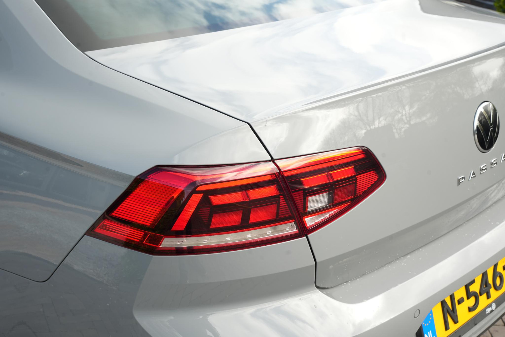 Volkswagen Passat 1.5 TSI Business 2022 Moonstone grey 19