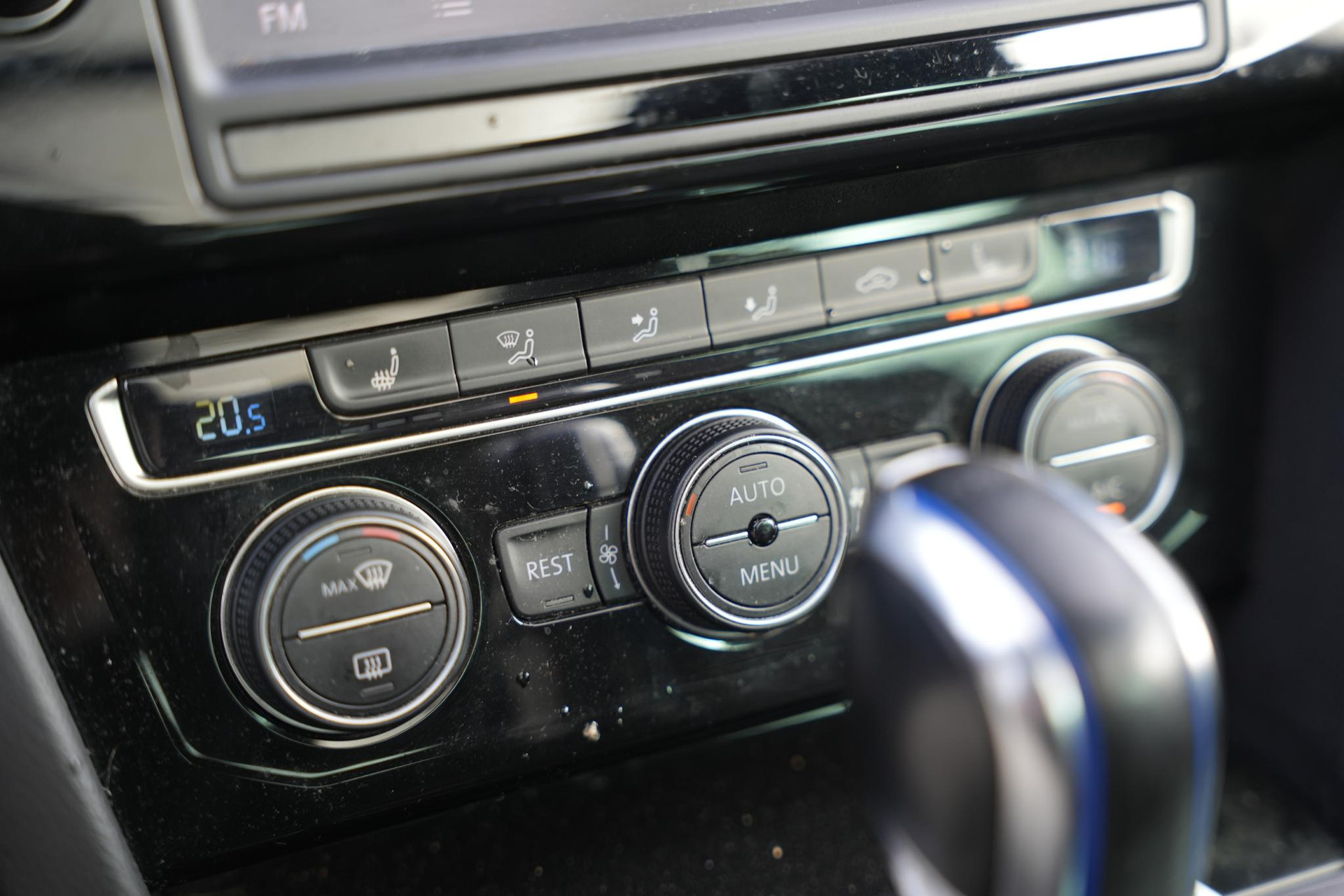 Volkswagen Passat Variant 1.4 TSI GTE Highline 2015 Metallic indium grey (X3X3) 17