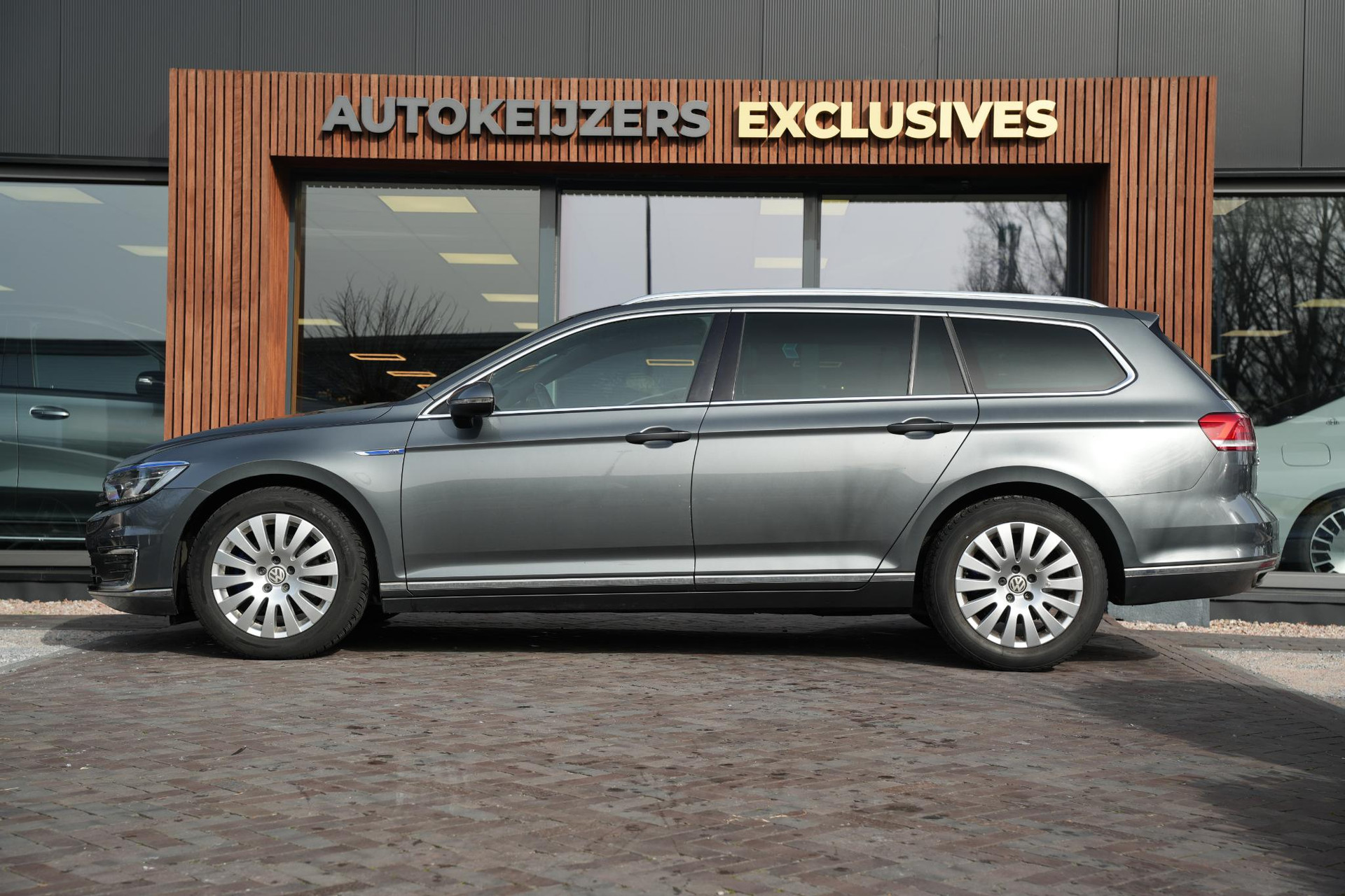 Volkswagen Passat Variant 1.4 TSI GTE Highline 2015 Metallic indium grey (X3X3) 5