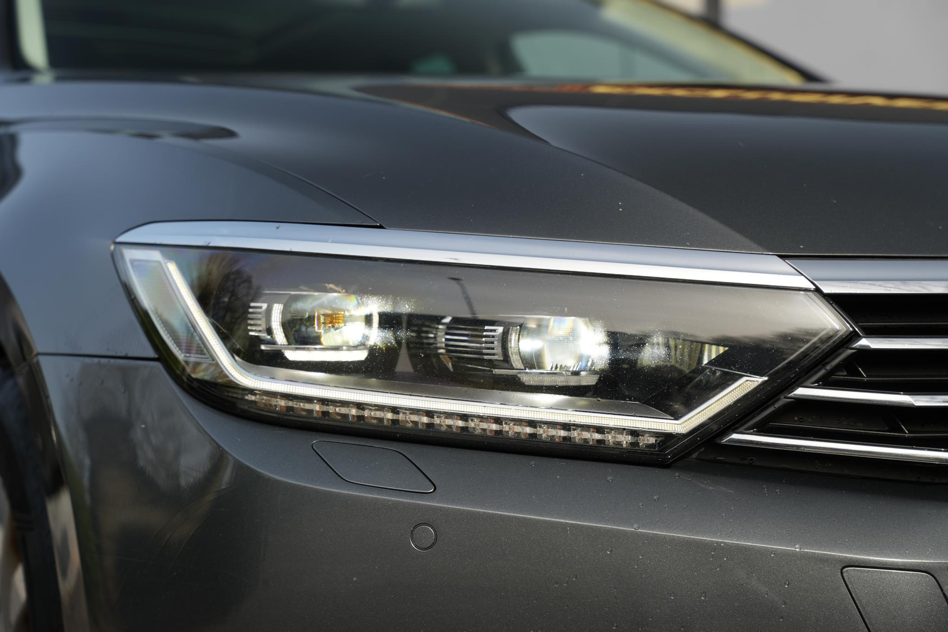 Volkswagen Passat Variant 1.6 TDI Connected Series 2016 Indium grey metallic 11