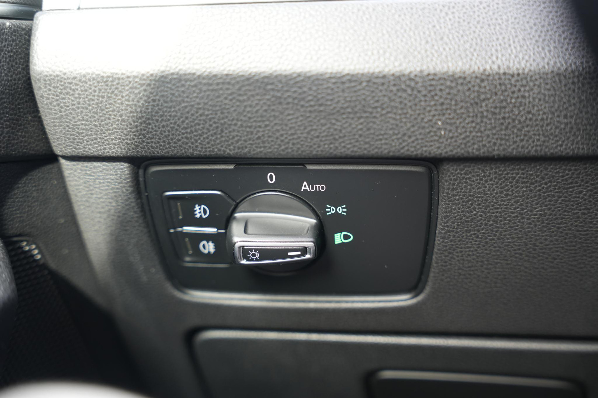 Volkswagen Passat Variant 1.6 TDI Connected Series 2016 Indium grey metallic 20