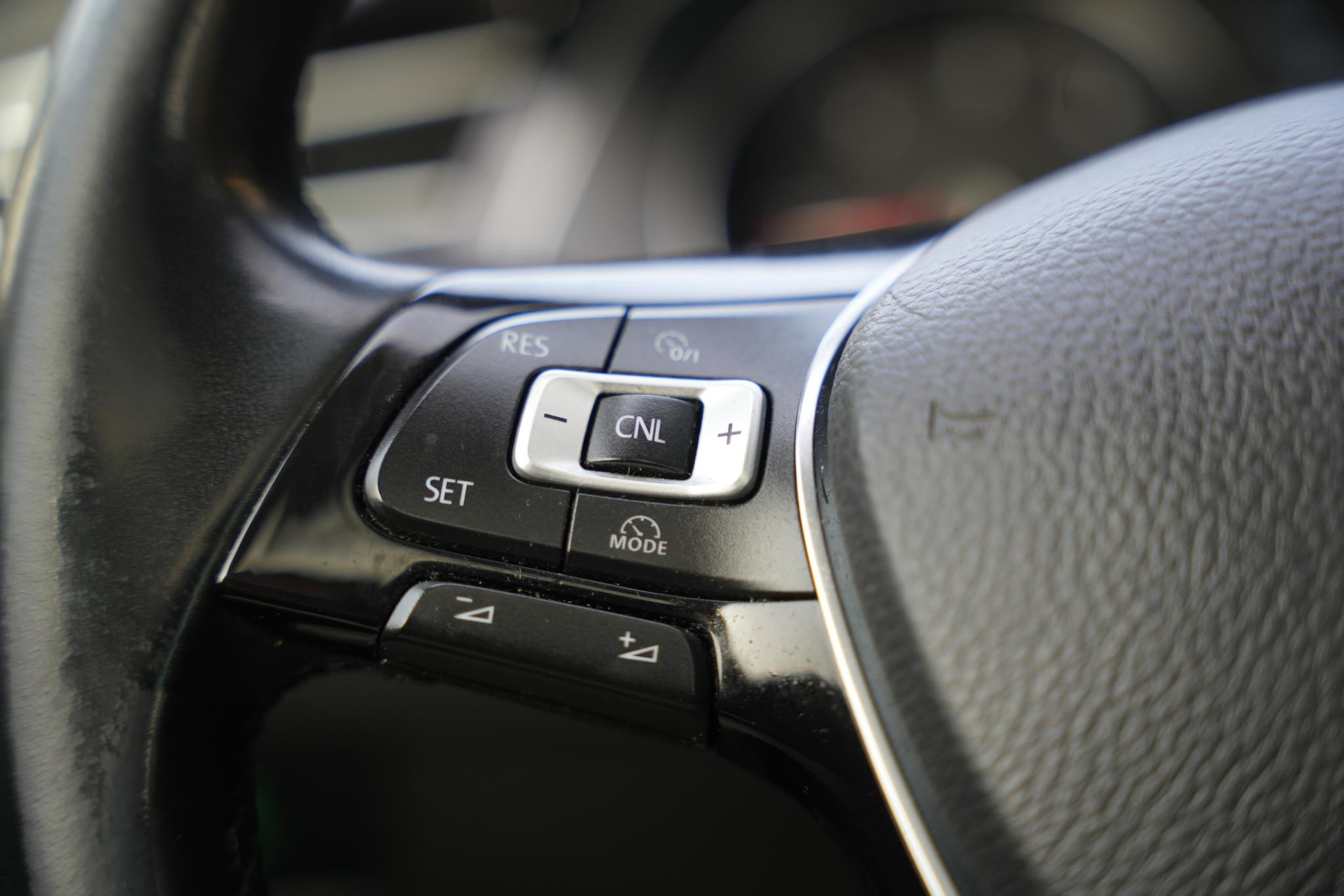 Volkswagen Passat Variant 1.6 TDI Connected Series 2016 Indium grey metallic 21