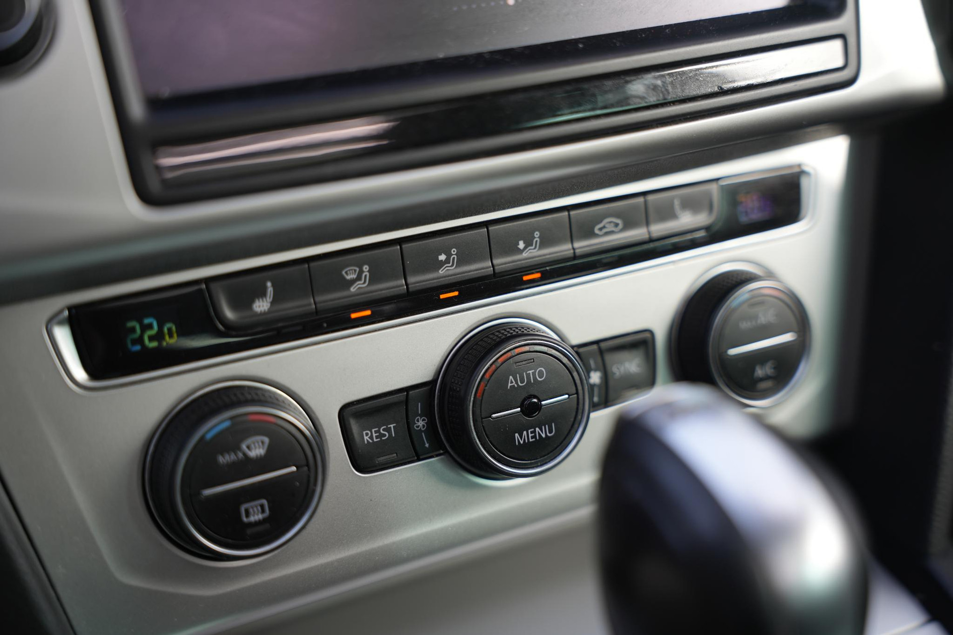 Volkswagen Passat Variant 1.6 TDI Connected Series 2016 Indium grey metallic 24