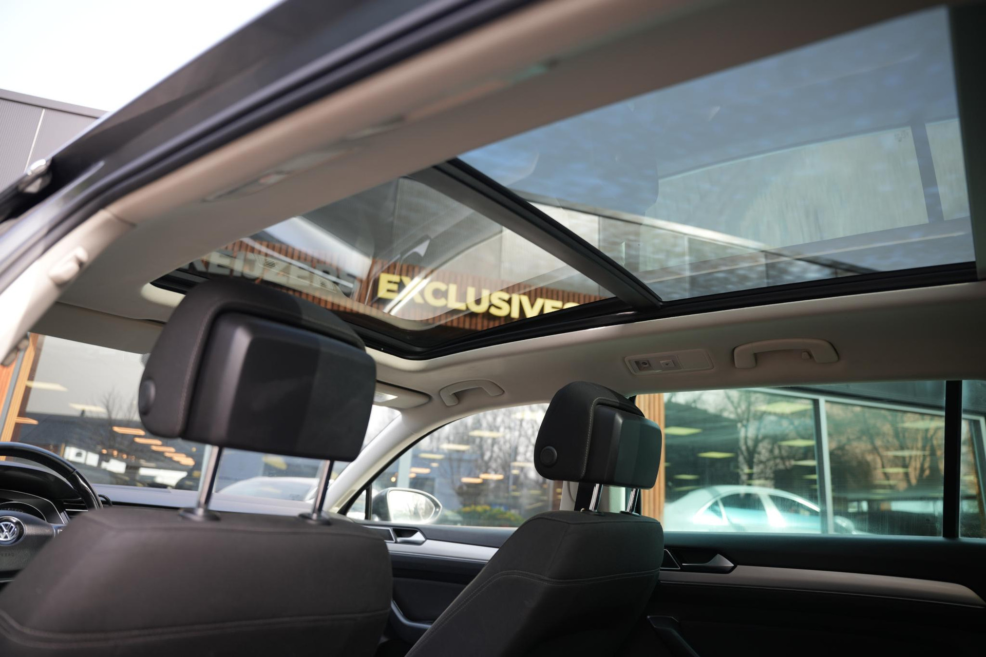 Volkswagen Passat Variant 1.6 TDI Connected Series 2016 Indium grey metallic 8