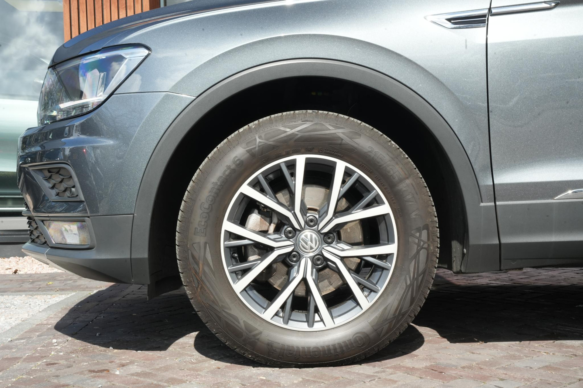 Volkswagen Tiguan Allspace 1.5 TSI Comfortline Business 2020 Platinum grey metallic 12