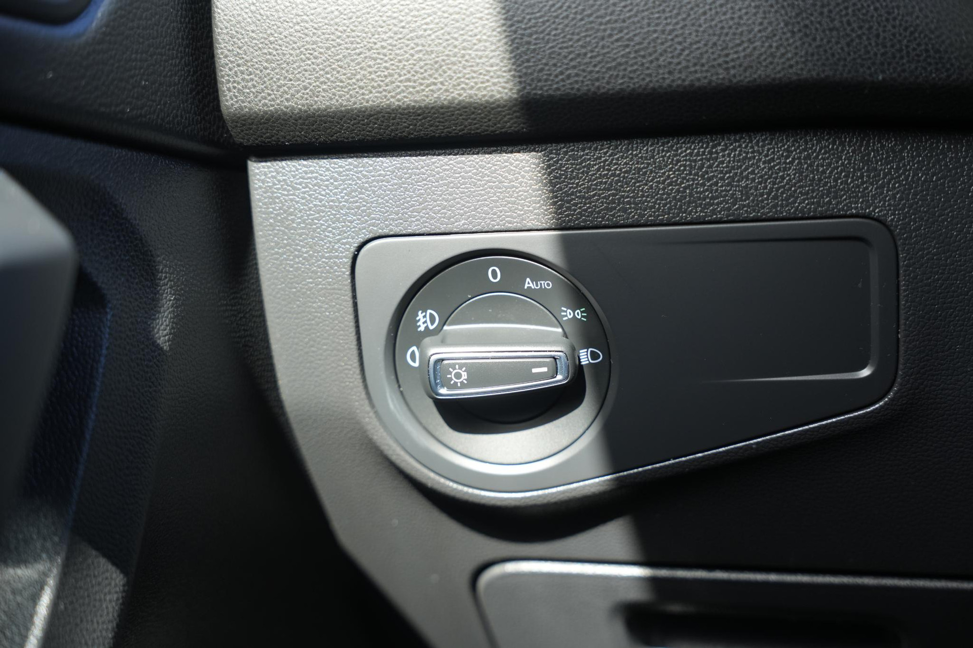 Volkswagen Tiguan Allspace 1.5 TSI Comfortline Business 2020 Platinum grey metallic 22