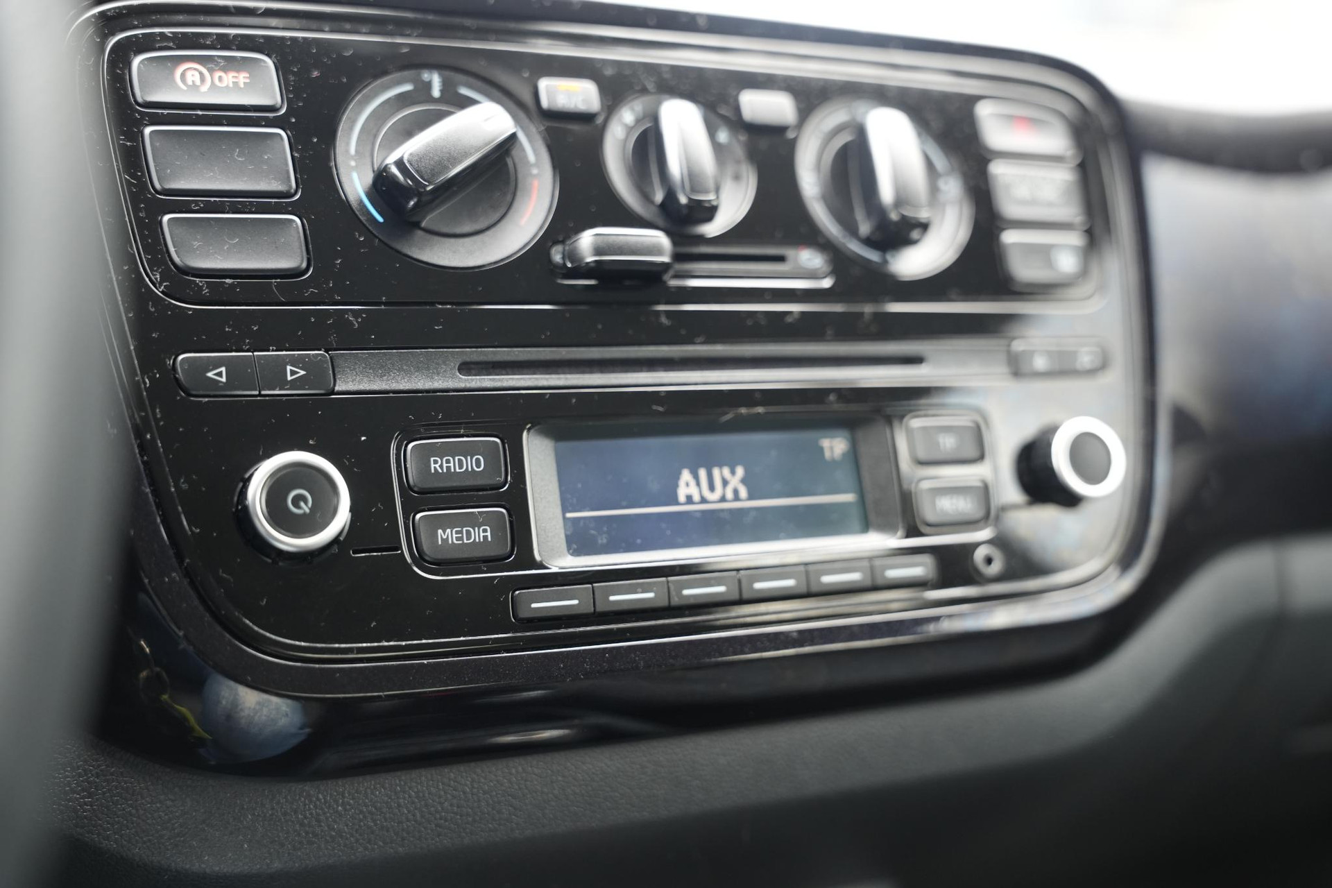 Volkswagen up! 1.0 move up! BlueMotion 2016 Candy white 15