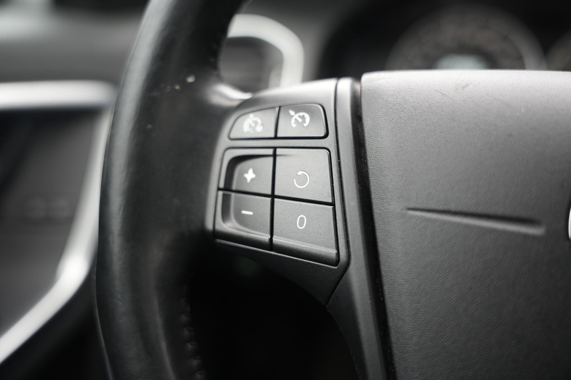 Volvo S60 1.6 T4 Kinetic 2011 SAVILE GREY (492) 17