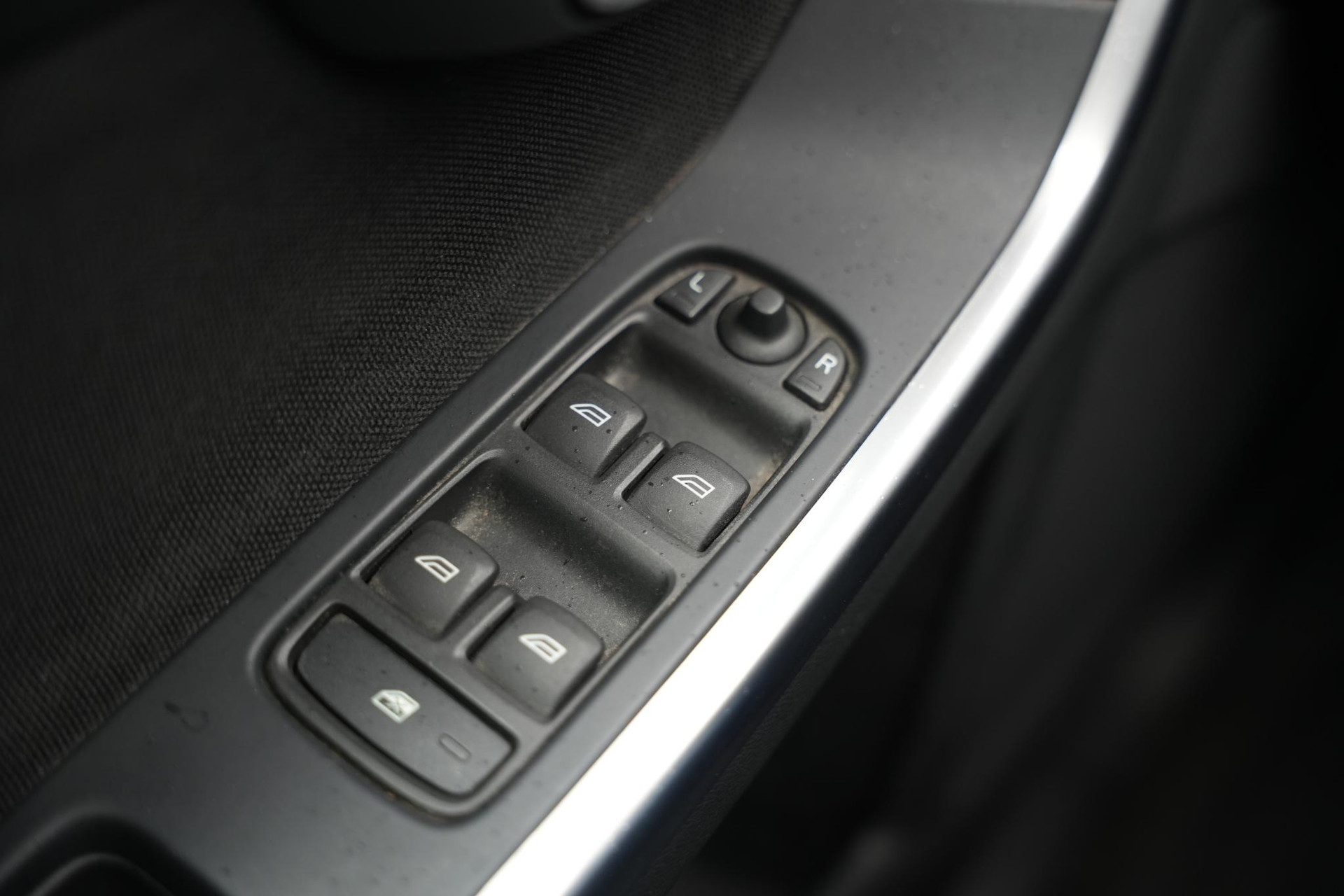 Volvo S60 1.6 T4 Kinetic 2011 SAVILE GREY (492) 21