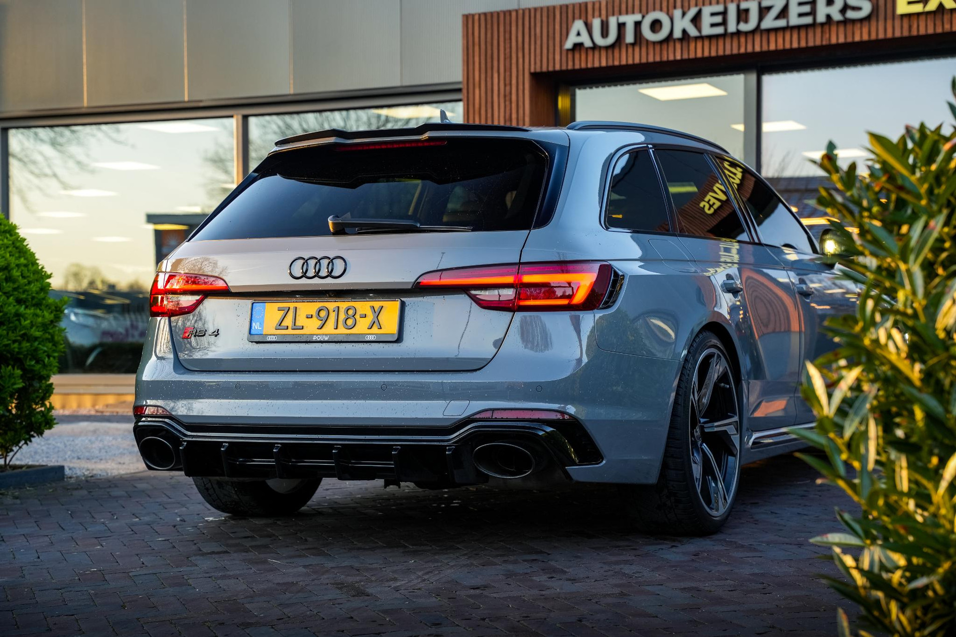 Audi A4 Avant 2.9 TFSI RS 4 quattro 2018 Nardo grey (T3) 11