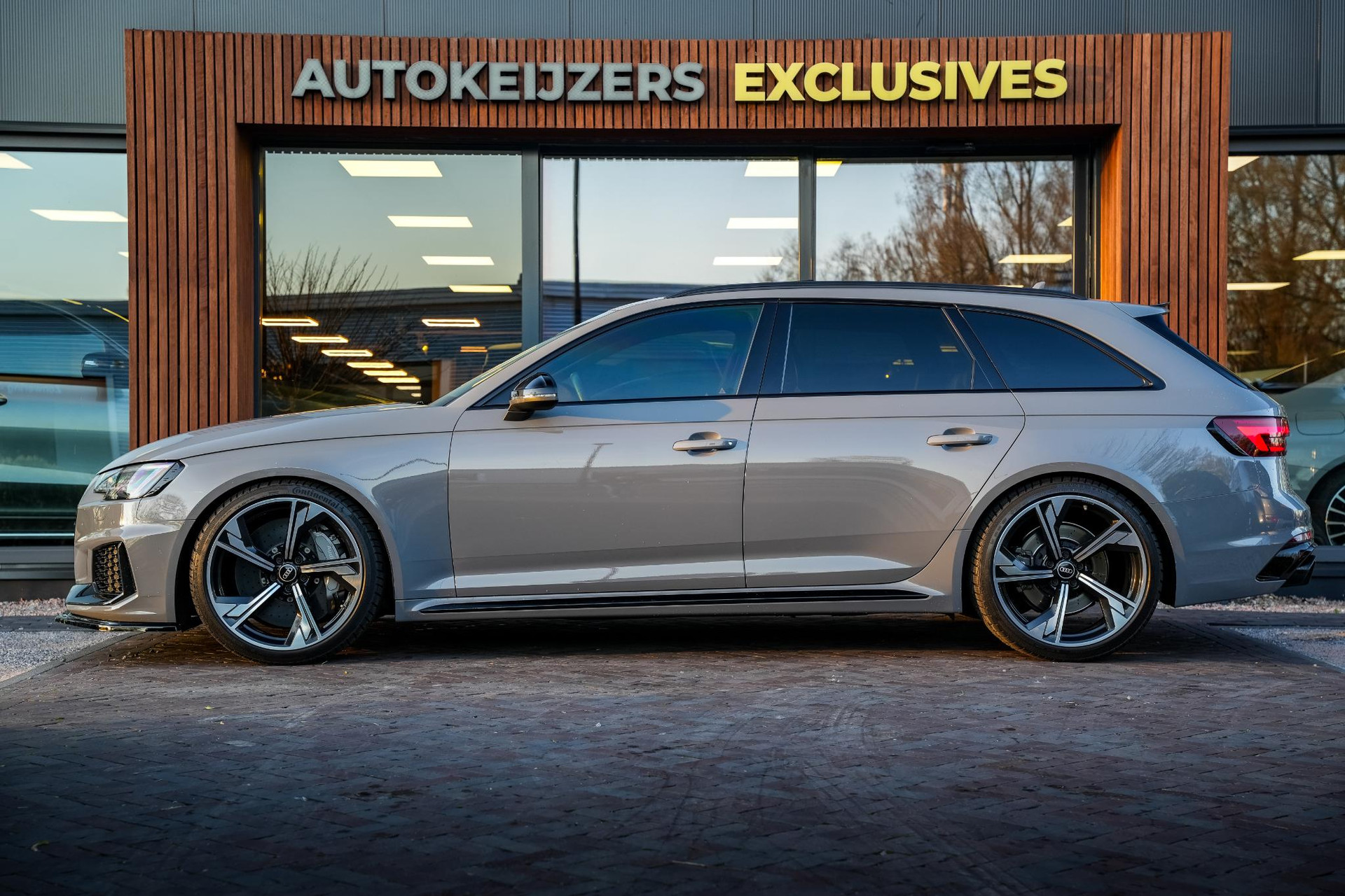 Audi A4 Avant 2.9 TFSI RS 4 quattro 2018 Nardo grey (T3) 5