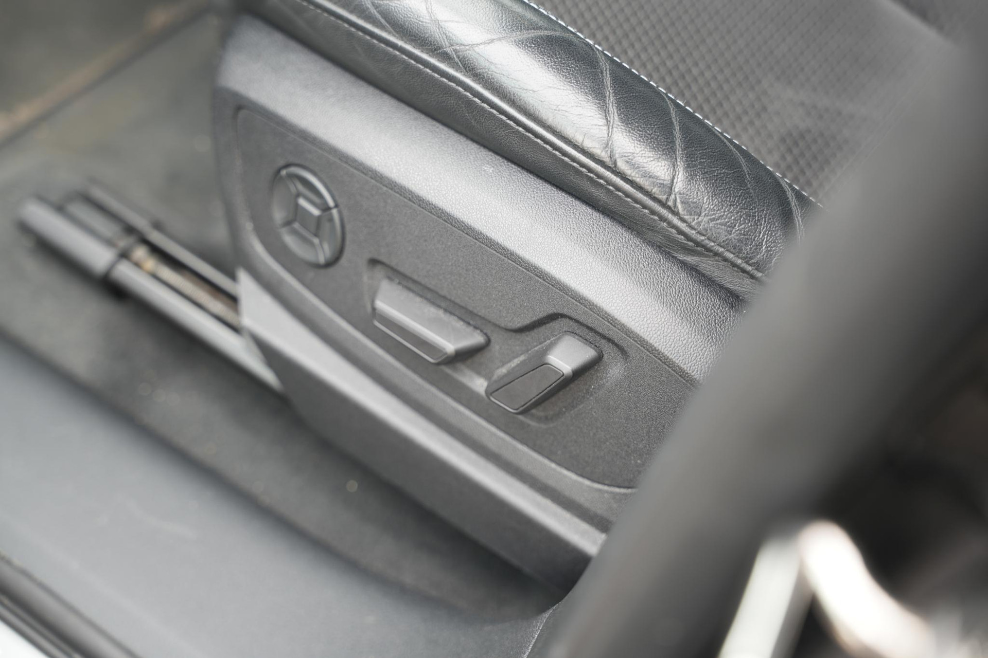 Audi e-tron e-tron 55 quattro advanced 95 kWh 2019 Mythoszwart metallic 16