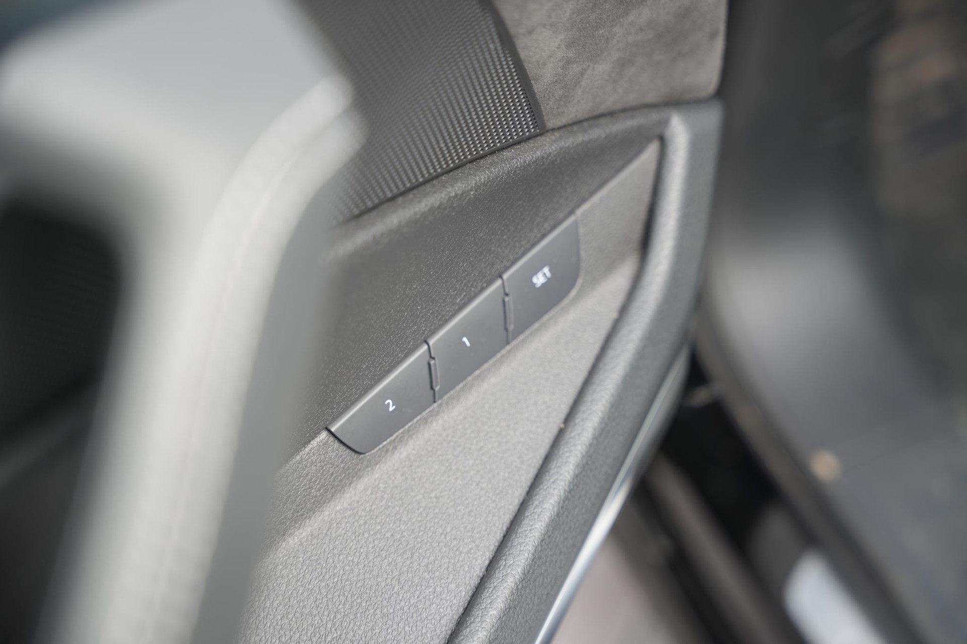 Audi e-tron e-tron 55 quattro advanced 95 kWh 2019 Mythoszwart metallic 18