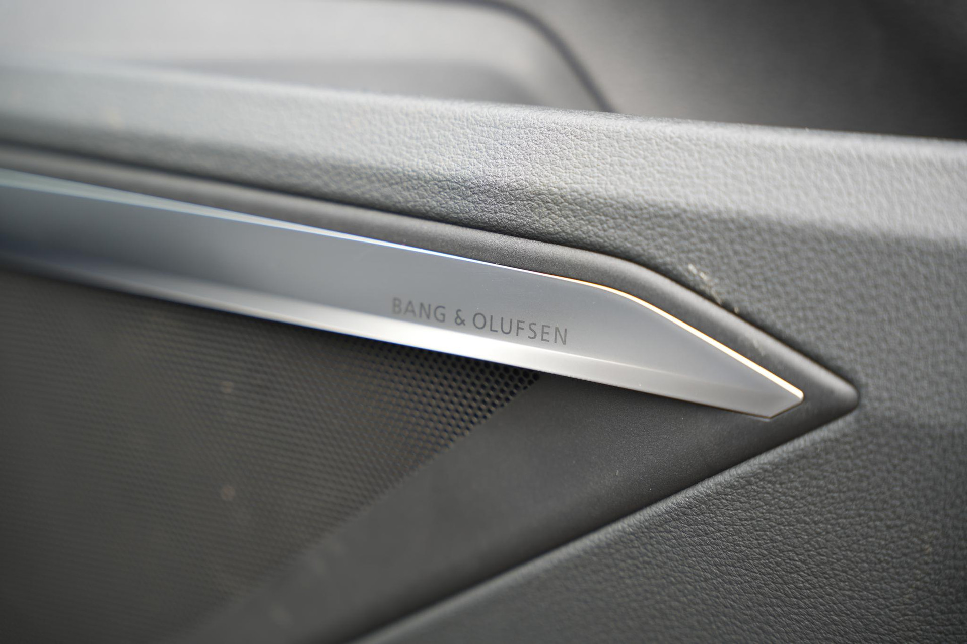 Audi e-tron e-tron 55 quattro advanced 95 kWh 2019 Mythoszwart metallic 23