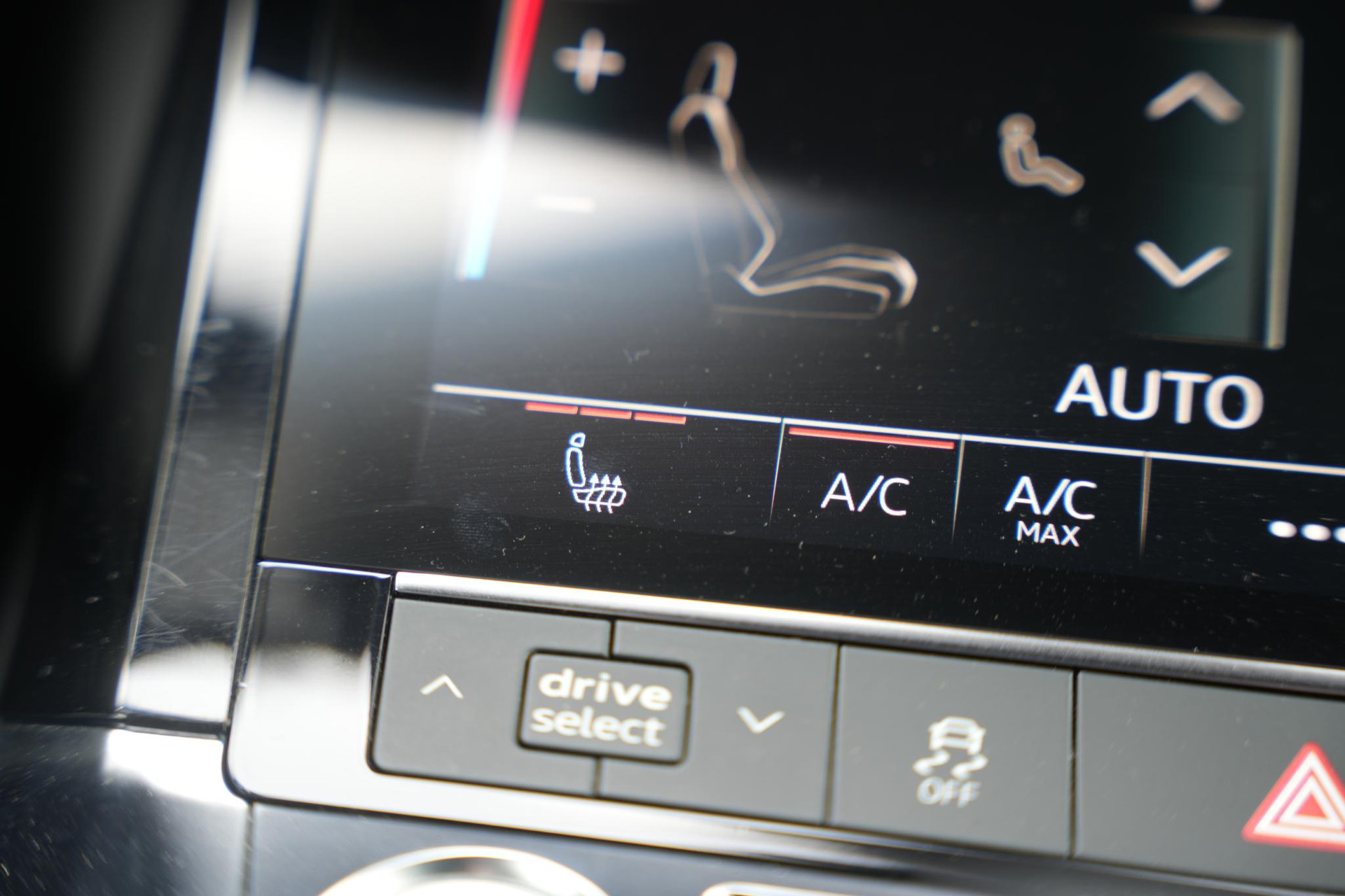 Audi e-tron e-tron 55 quattro advanced 95 kWh 2019 Mythoszwart metallic 28