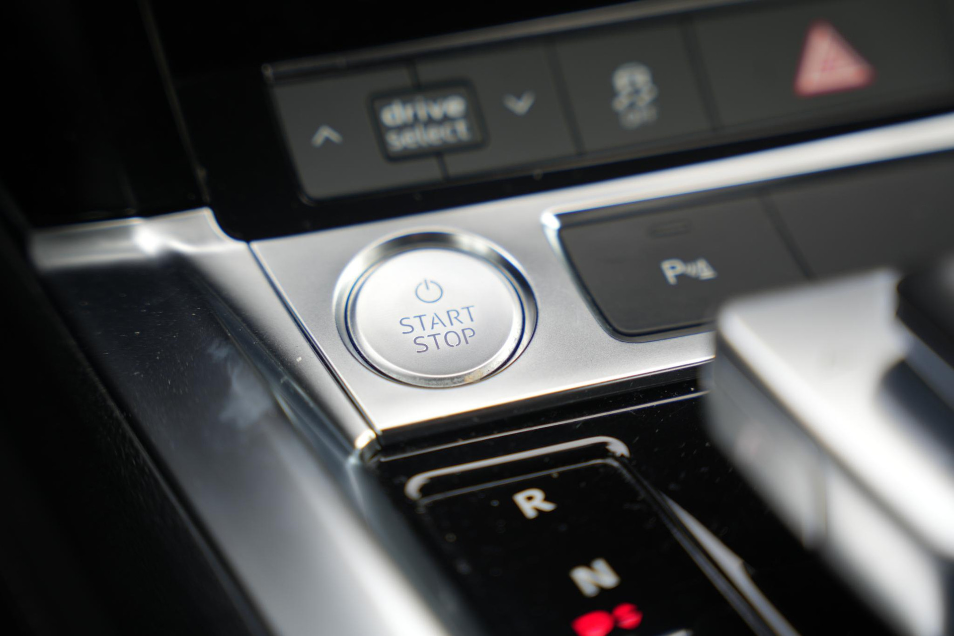 Audi e-tron e-tron 55 quattro advanced 95 kWh 2019 Mythoszwart metallic 29