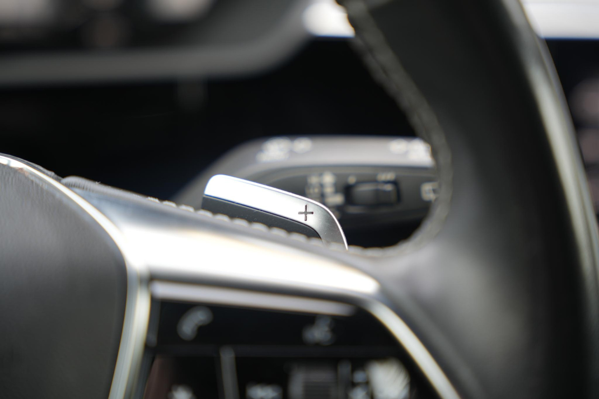 Audi e-tron e-tron 55 quattro advanced 95 kWh 2019 Mythoszwart metallic 31