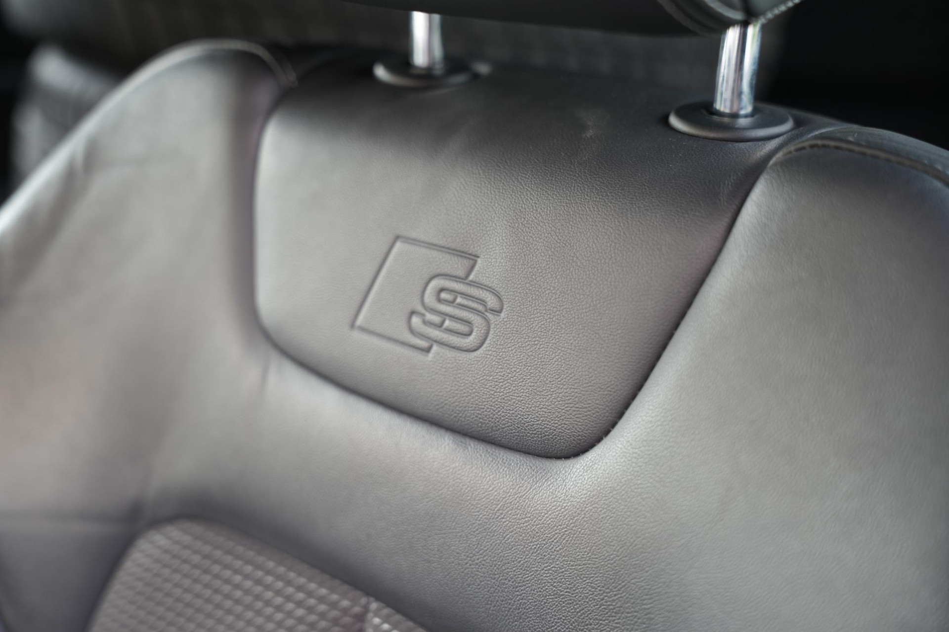 Audi e-tron e-tron 55 quattro advanced 95 kWh 2019 Mythoszwart metallic 4