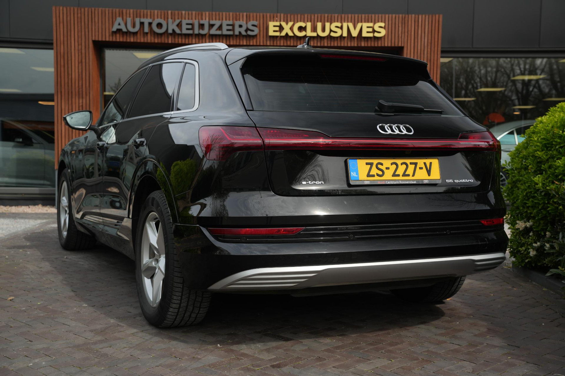 Audi e-tron e-tron 55 quattro advanced 95 kWh 2019 Mythoszwart metallic 7