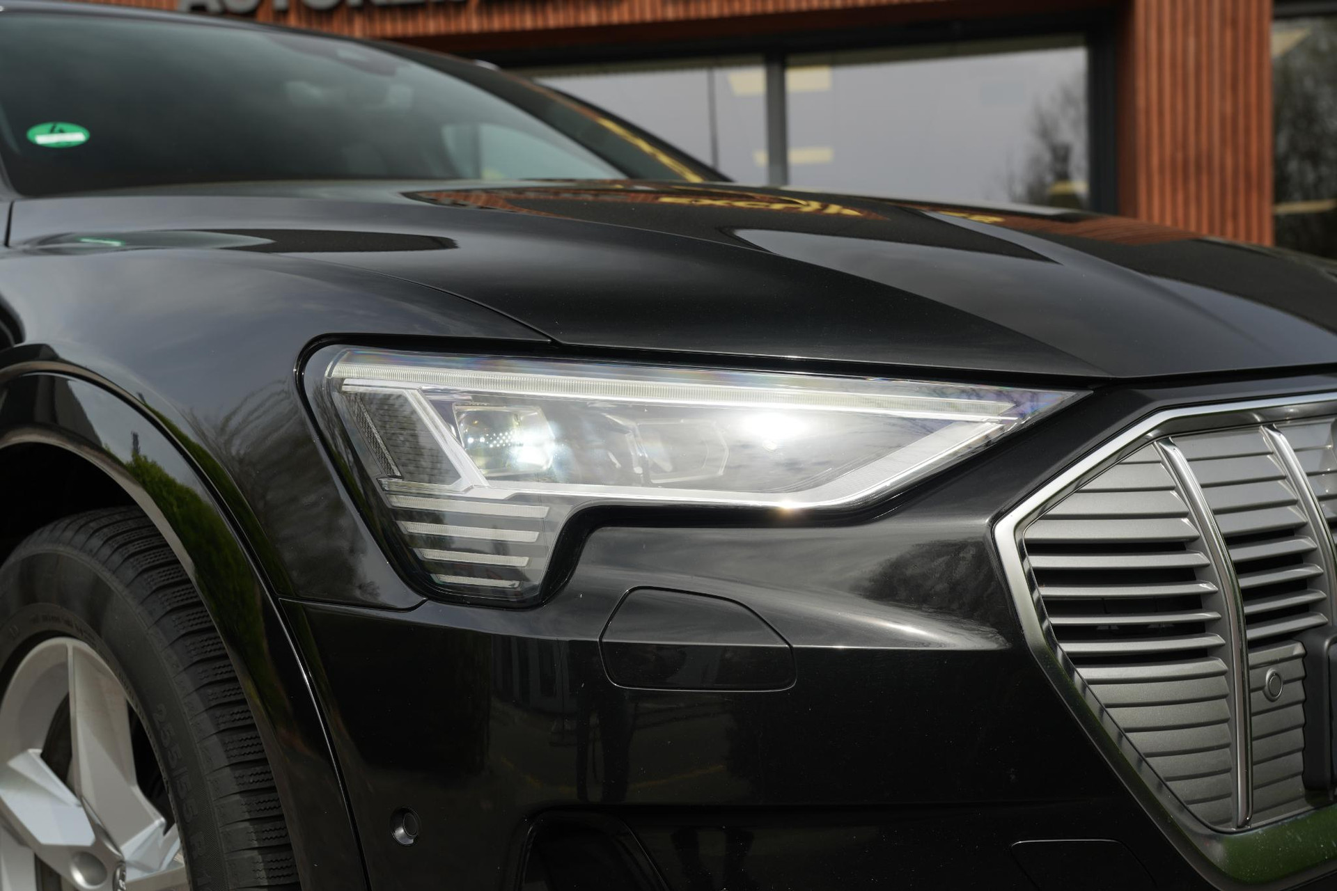 Audi e-tron e-tron 55 quattro advanced 95 kWh 2019 Mythoszwart metallic 9