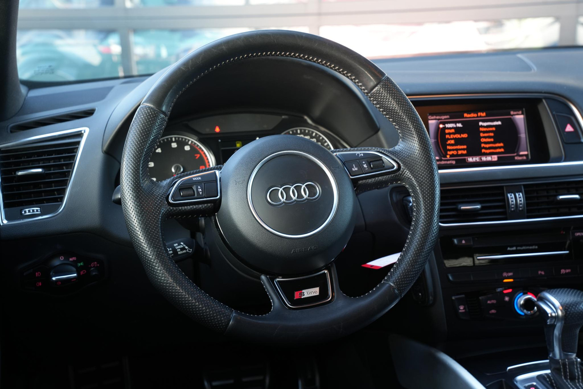 Audi Q5 2.0 TFSI quattro S Edition 2012 Phantom black pearl effect (L8) 12