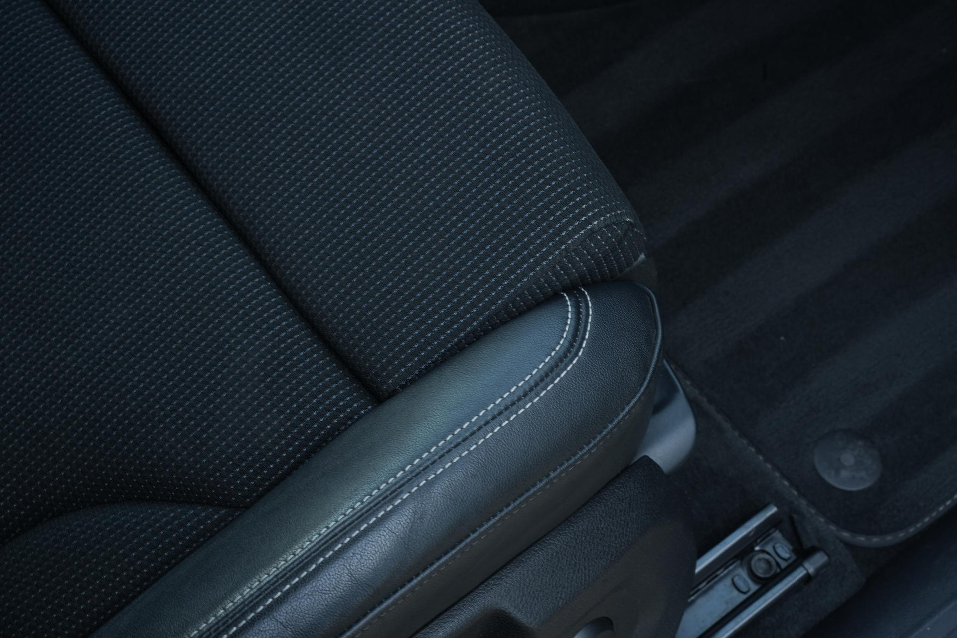 Audi Q5 2.0 TFSI quattro S Edition 2012 Phantom black pearl effect (L8) 18