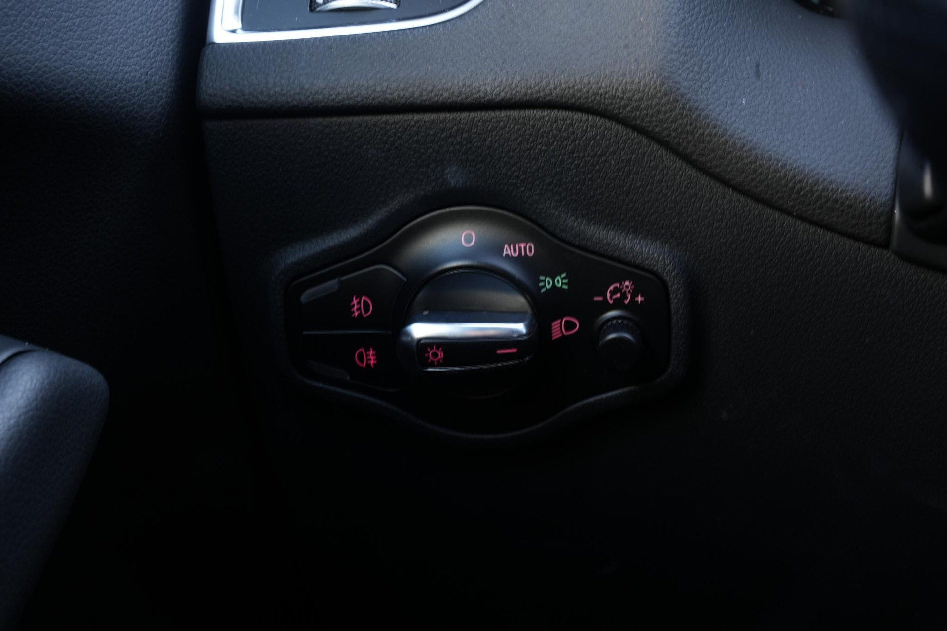 Audi Q5 2.0 TFSI quattro S Edition 2012 Phantom black pearl effect (L8) 20