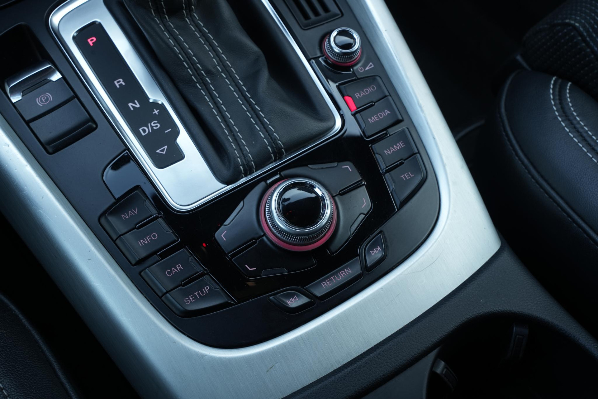 Audi Q5 2.0 TFSI quattro S Edition 2012 Phantom black pearl effect (L8) 28