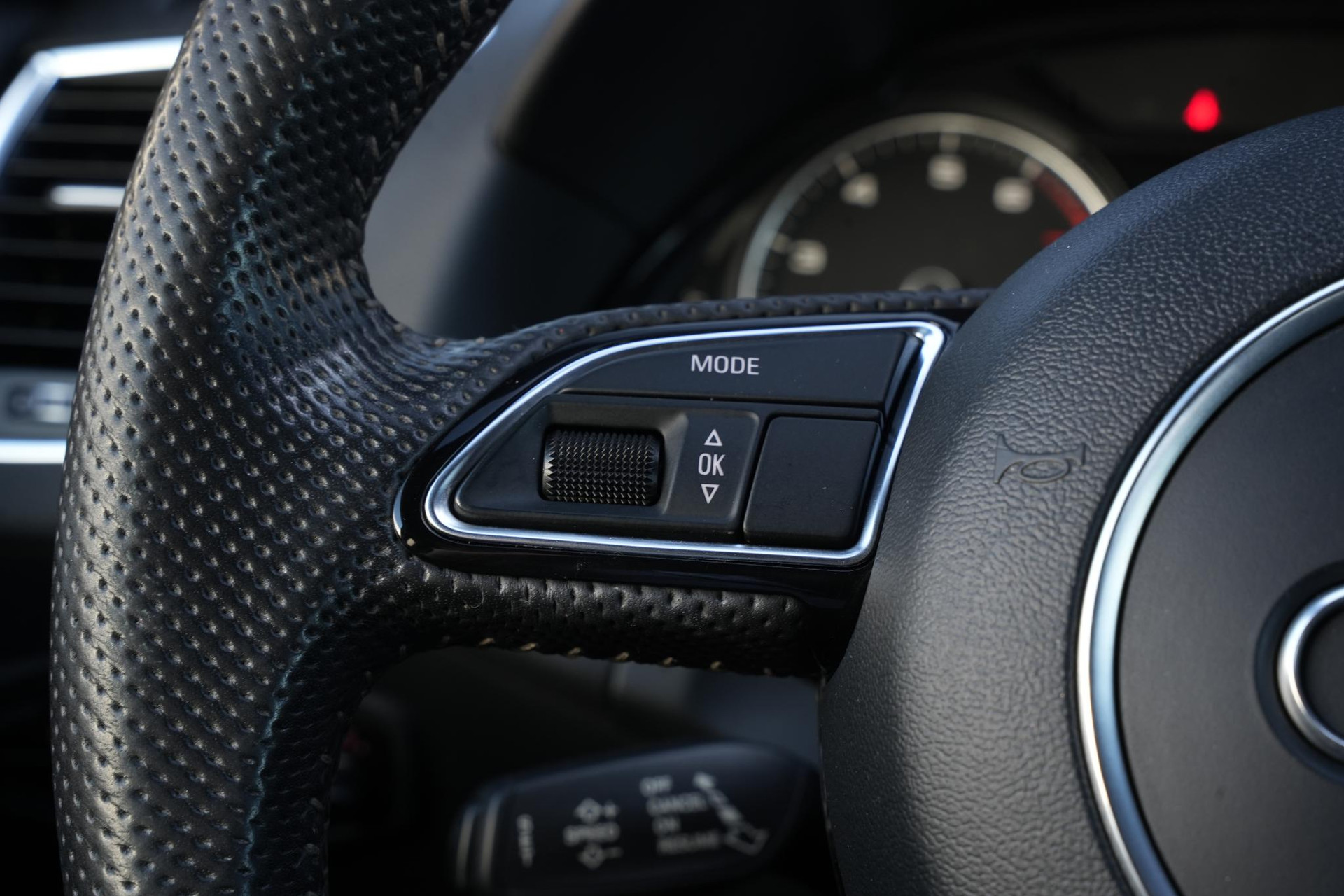 Audi Q5 2.0 TFSI quattro S Edition 2012 Phantom black pearl effect (L8) 30