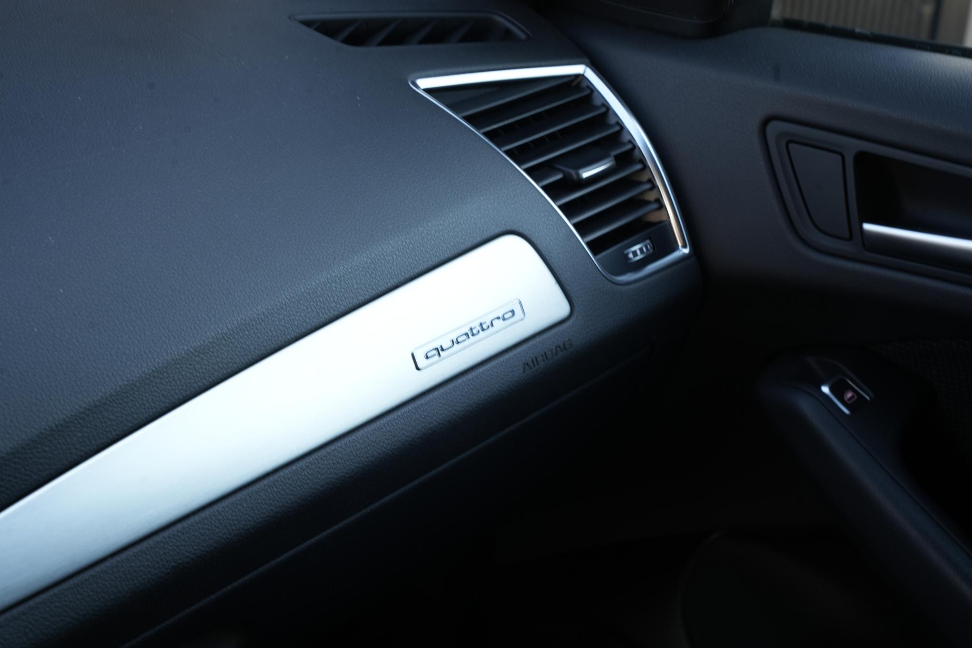 Audi Q5 2.0 TFSI quattro S Edition 2012 Phantom black pearl effect (L8) 32