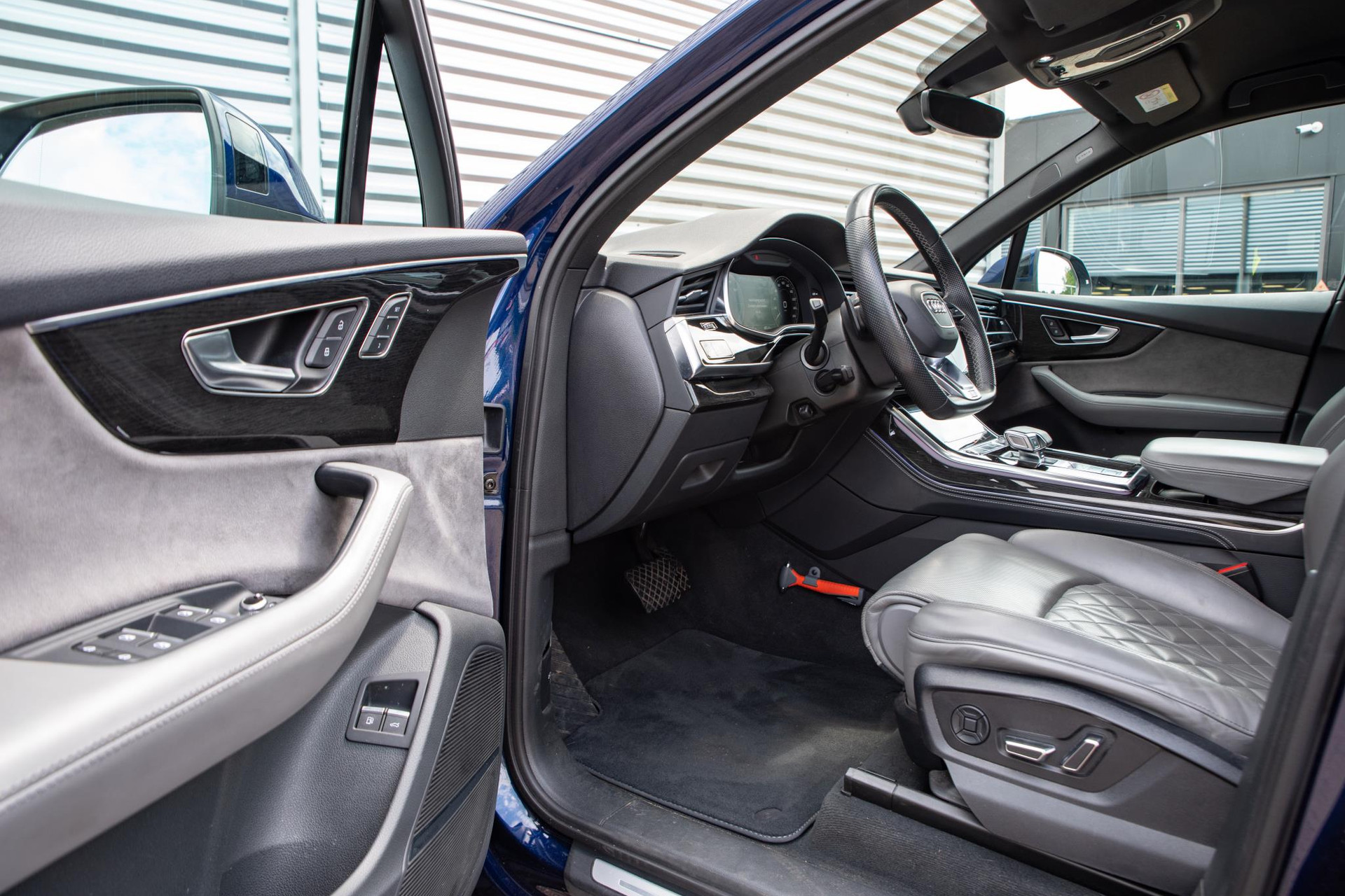 Audi Q7 55 TFSI e quattro Pro Line S 2020 Navarrablauw metallic 6