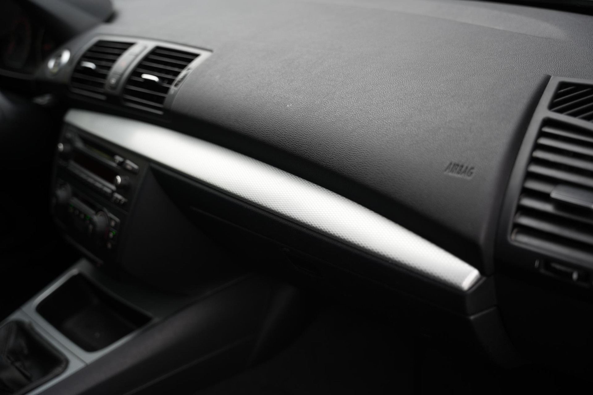 BMW 1-serie 118i 2006 black-sapphire metallic (475) 19