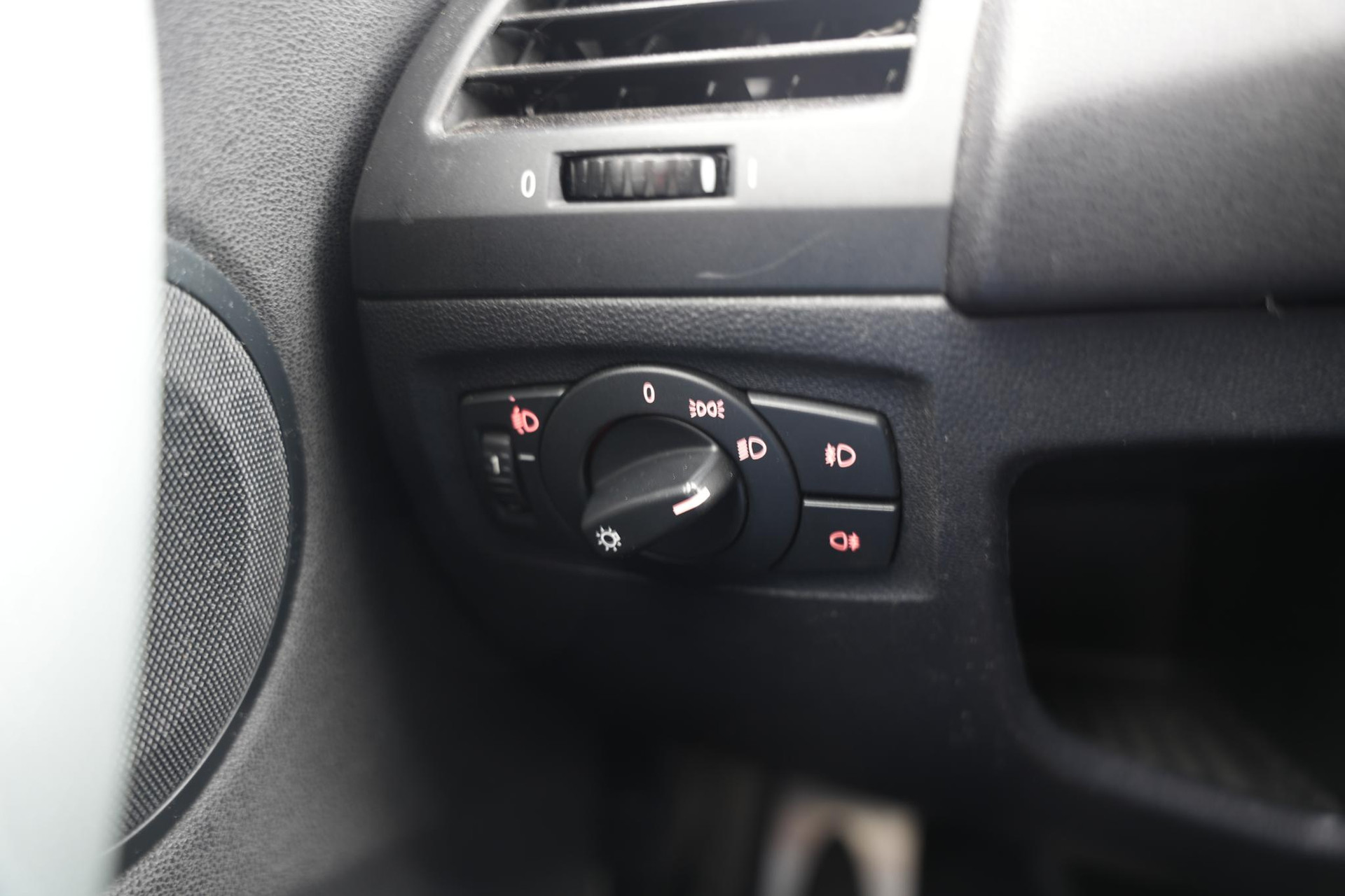 BMW 1-serie 118i 2006 black-sapphire metallic (475) 21