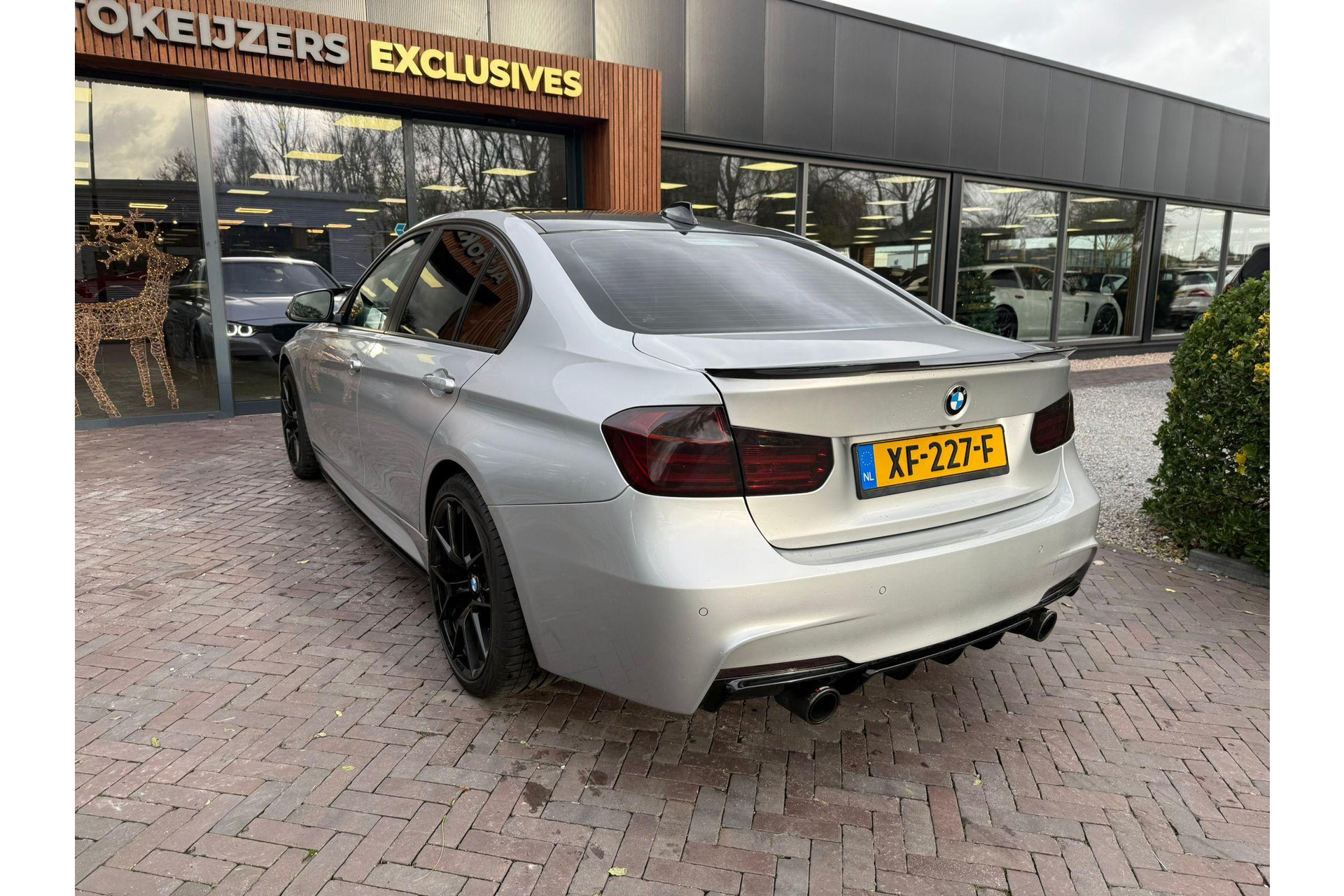 BMW 3-serie 335i xDrive High Executive 2012 Glacier-silber metallic (A83) 10