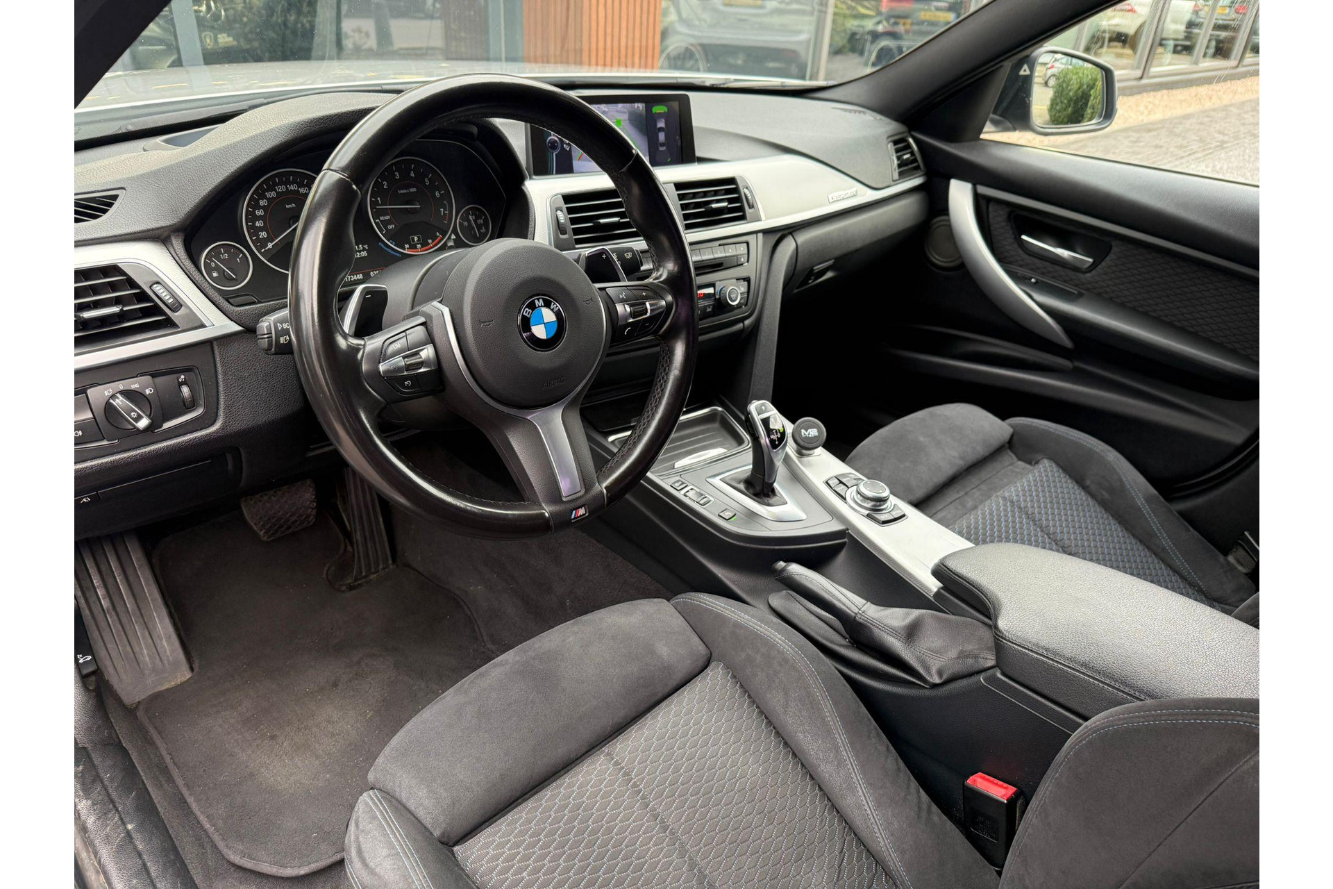 BMW 3-serie 335i xDrive High Executive 2012 Glacier-silber metallic (A83) 24