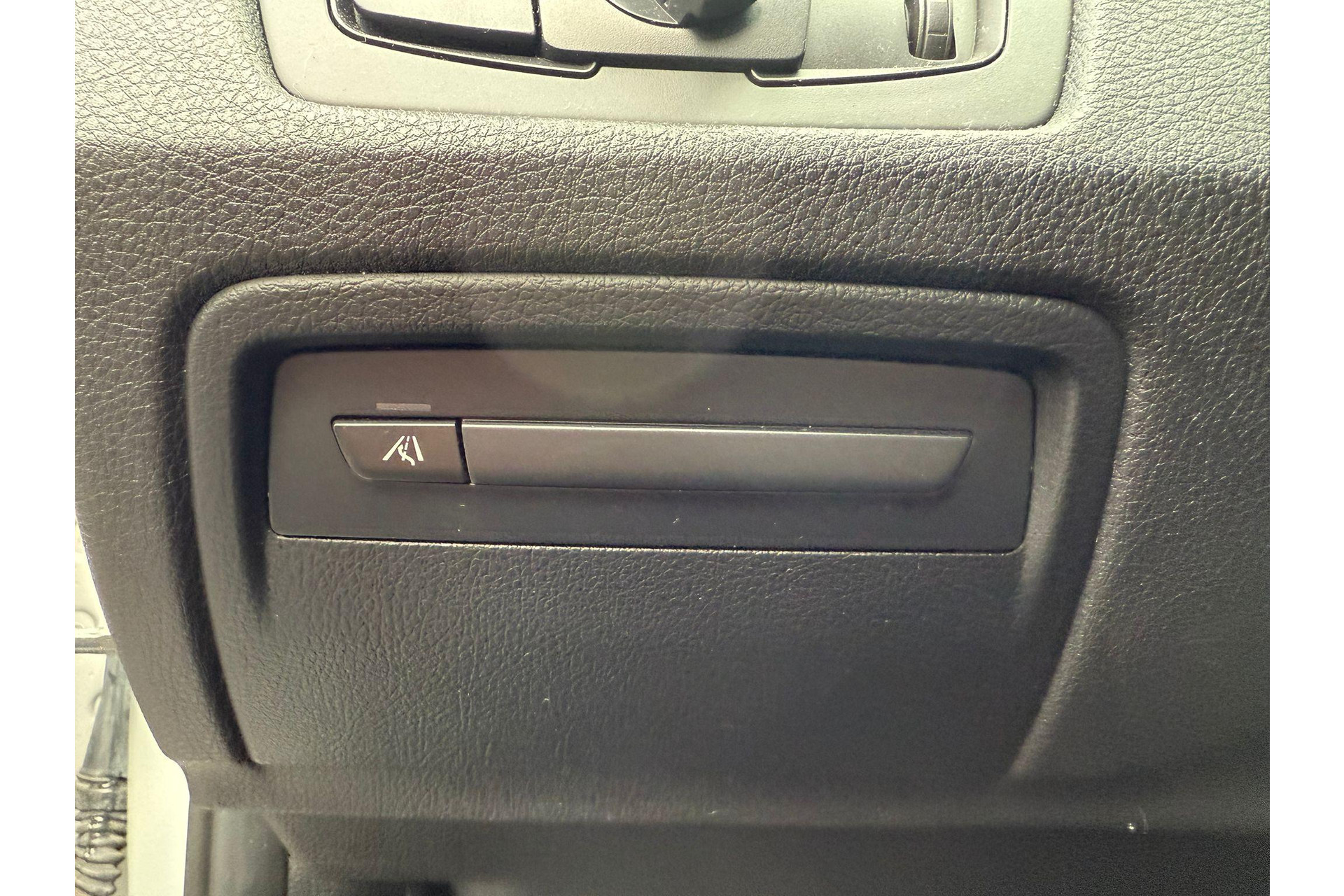 BMW 3-serie 335i xDrive High Executive 2012 Glacier-silber metallic (A83) 28