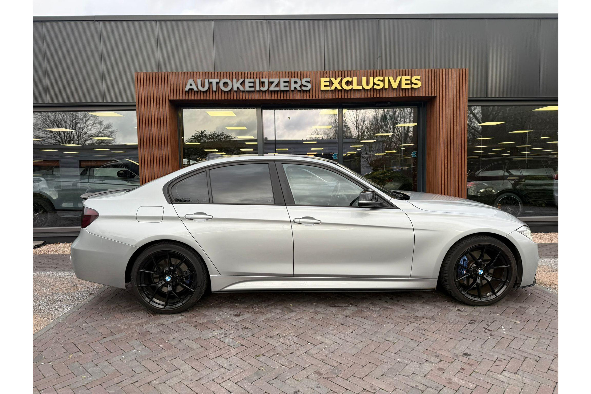 BMW 3-serie 335i xDrive High Executive 2012 Glacier-silber metallic (A83) 8