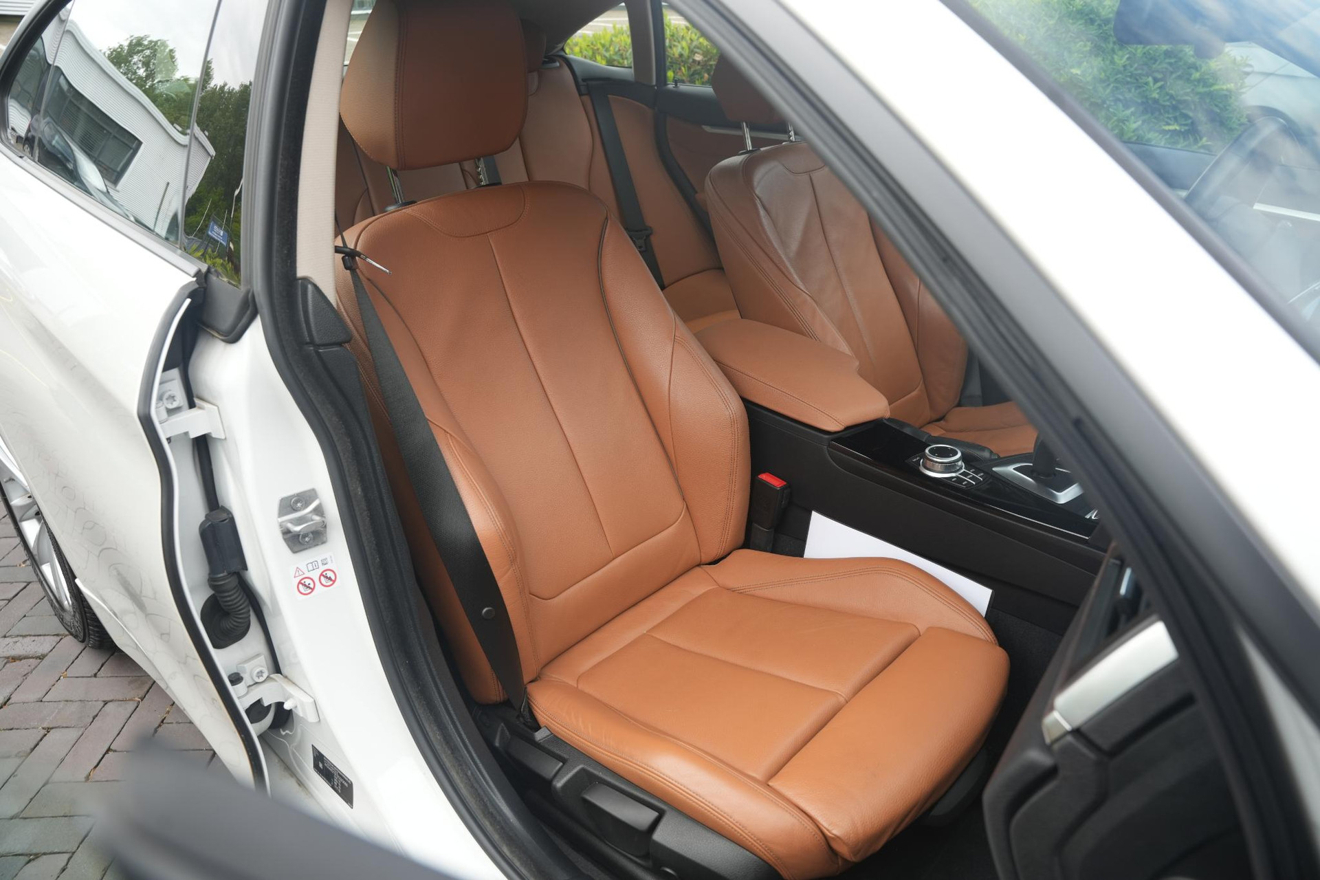 BMW 4 Serie Gran Coupé 420i High Executive 2021 Mineral-weiss metallic (A96) 23