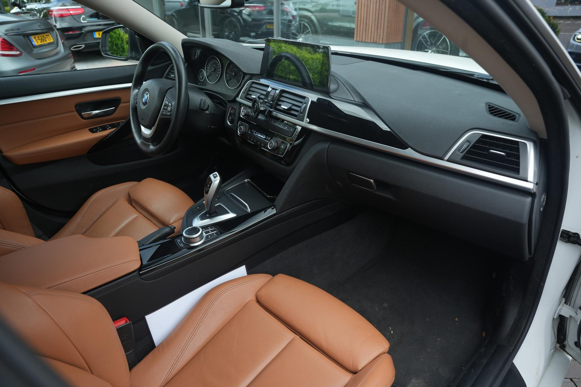 BMW 4 Serie Gran Coupé 420i High Executive 2021 Mineral-weiss metallic (A96) 24