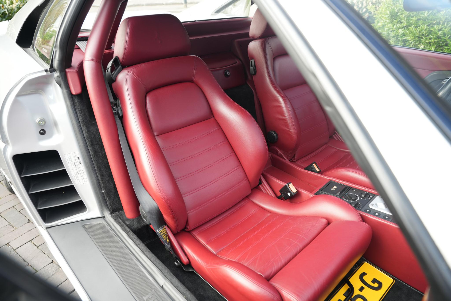 Ferrari F355 355 F1 Berlinetta 1998  30