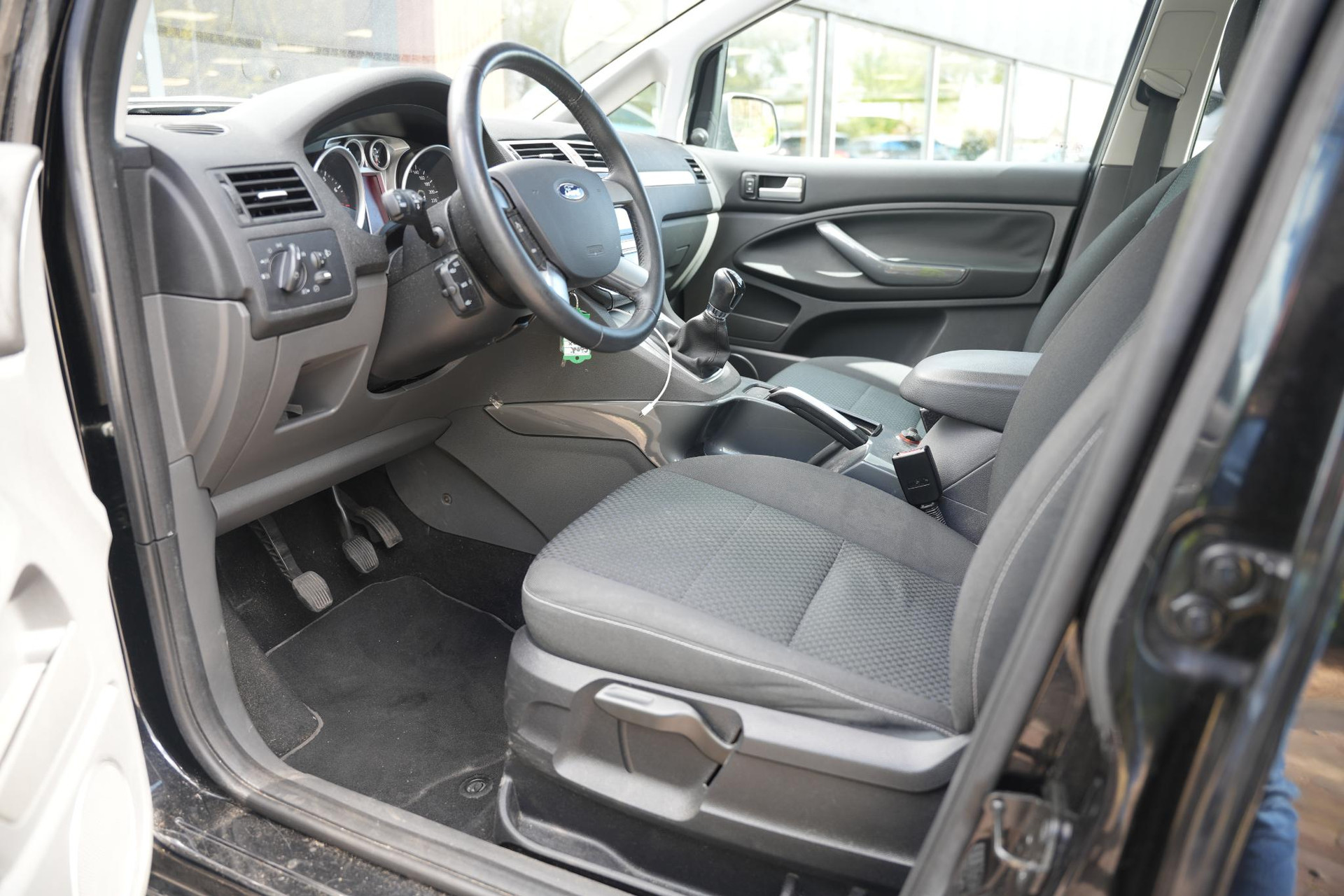 Ford C-MAX 1.8-16V Limited 2010  4